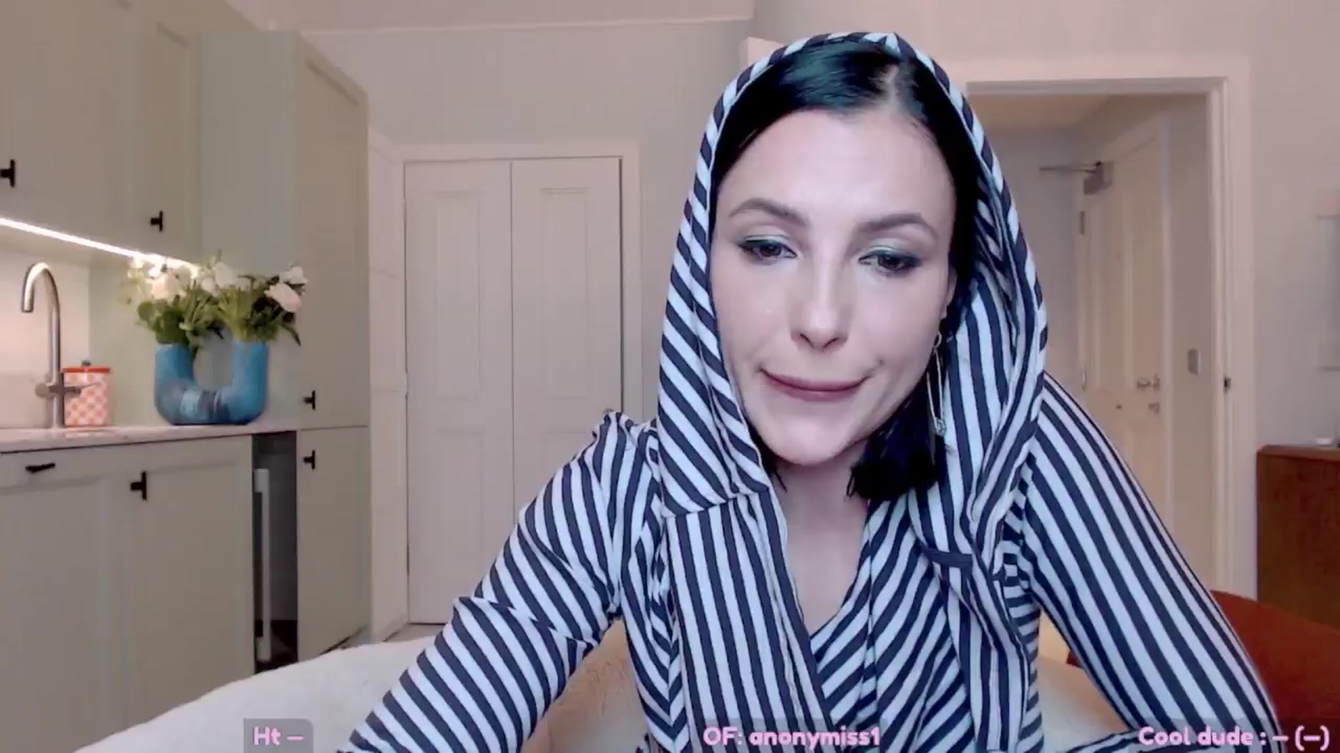 Gallery image thumbnail from Maze__'s myfreecams stream on, 04/08/2025, 22:43 image 12 of 20
