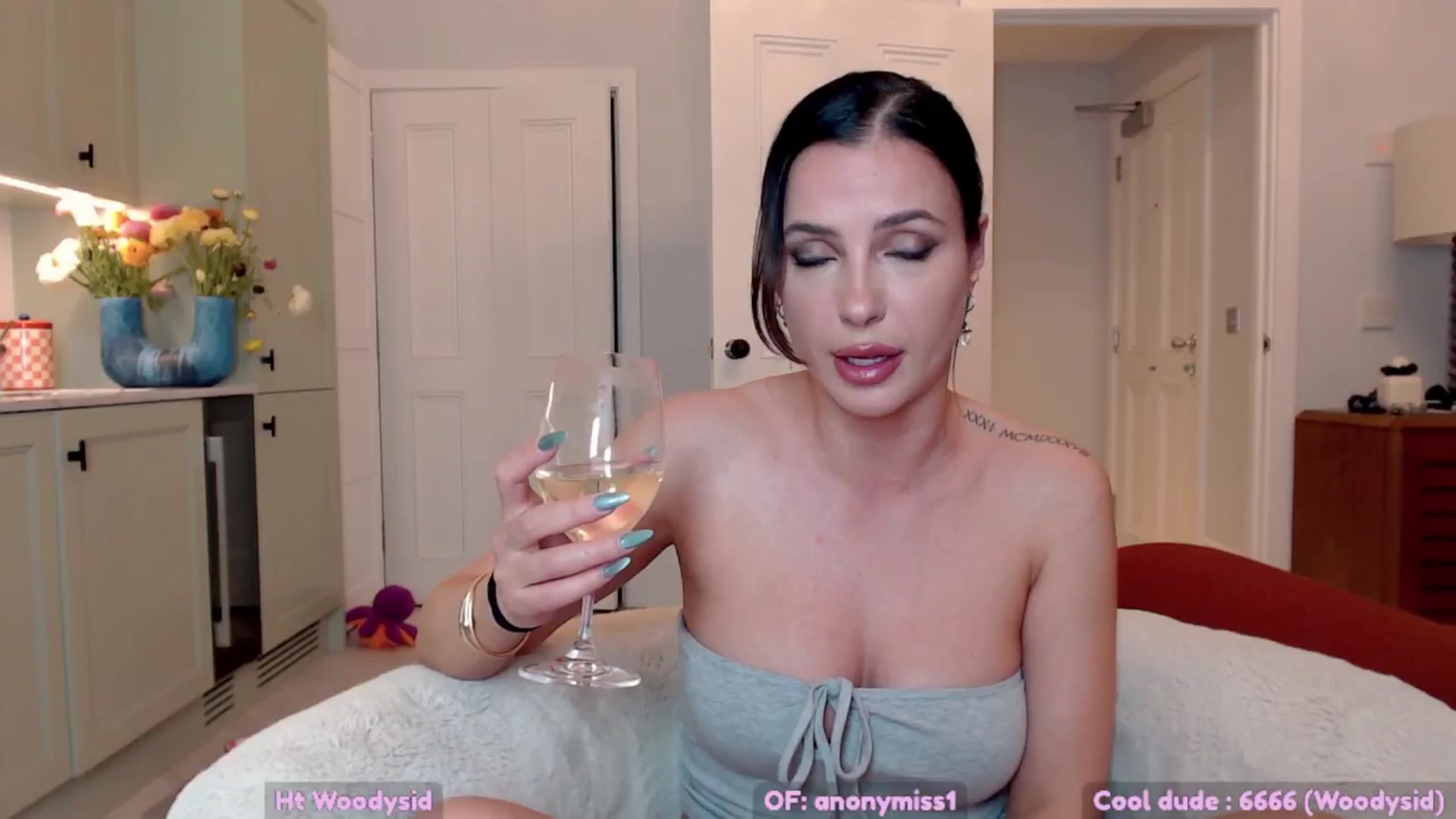 Gallery image thumbnail from Maze__'s myfreecams stream on, 04/18/2025, 03:03 image 11 of 20