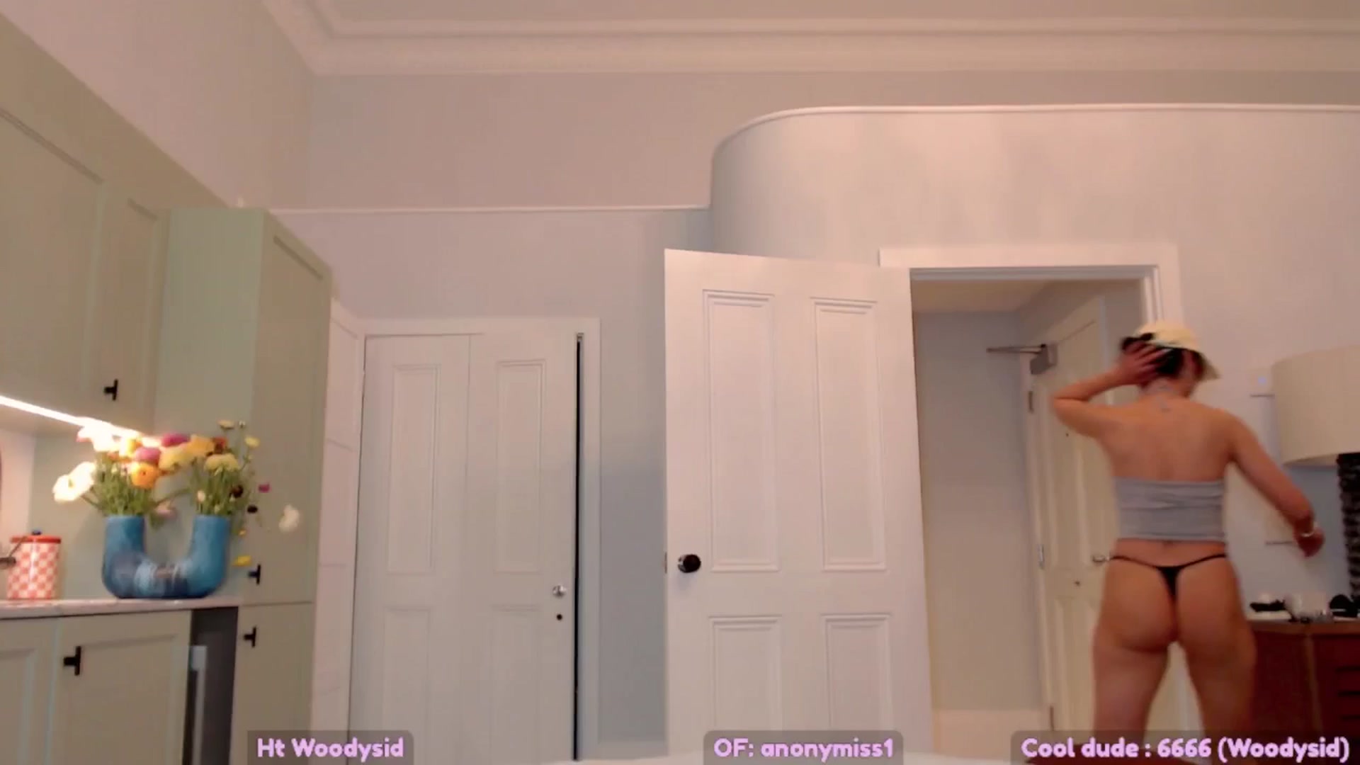 Gallery image thumbnail from Maze__'s myfreecams stream on, 04/18/2025, 03:03 image 15 of 20
