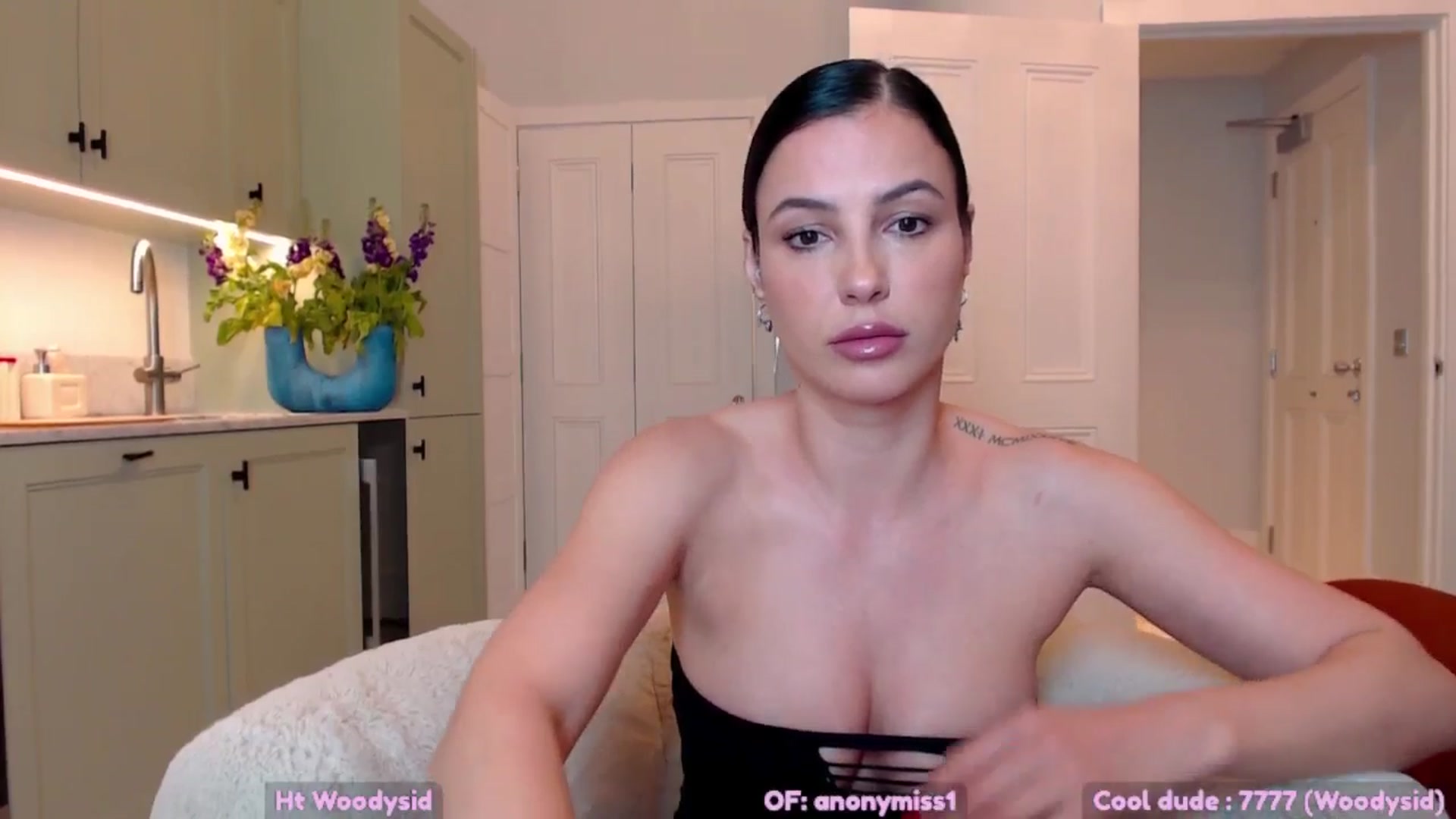Gallery image thumbnail from Maze__'s myfreecams stream on, 04/29/2025, 21:58 image 18 of 20