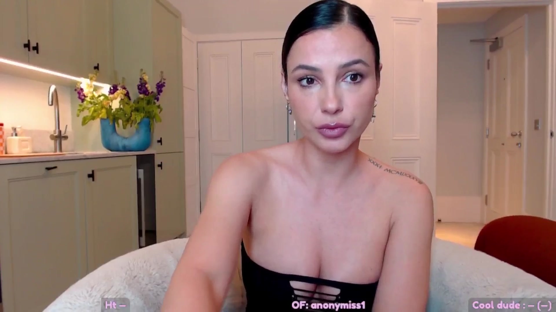 Gallery image thumbnail from Maze__'s myfreecams stream on, 04/29/2025, 21:58 image 4 of 20