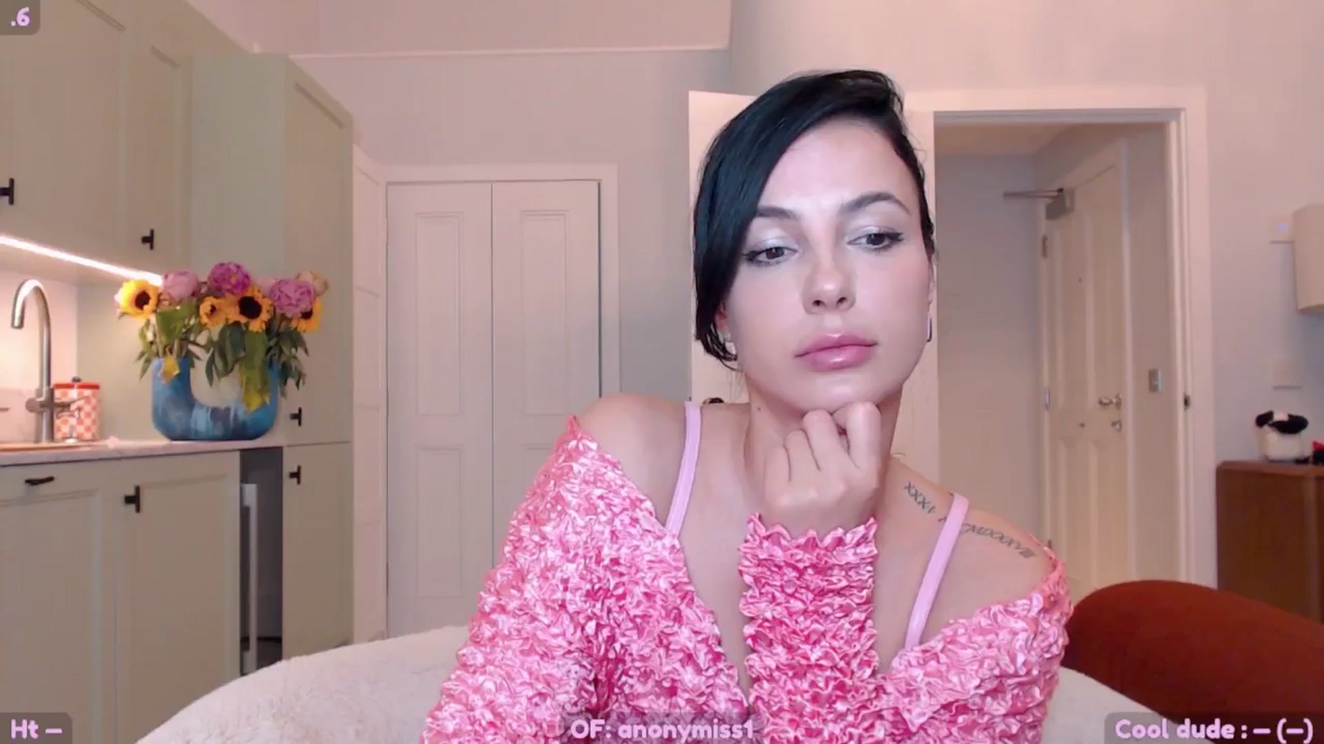 Gallery image thumbnail from Maze__'s myfreecams stream on, 06/26/2025, 22:34 image 4 of 20
