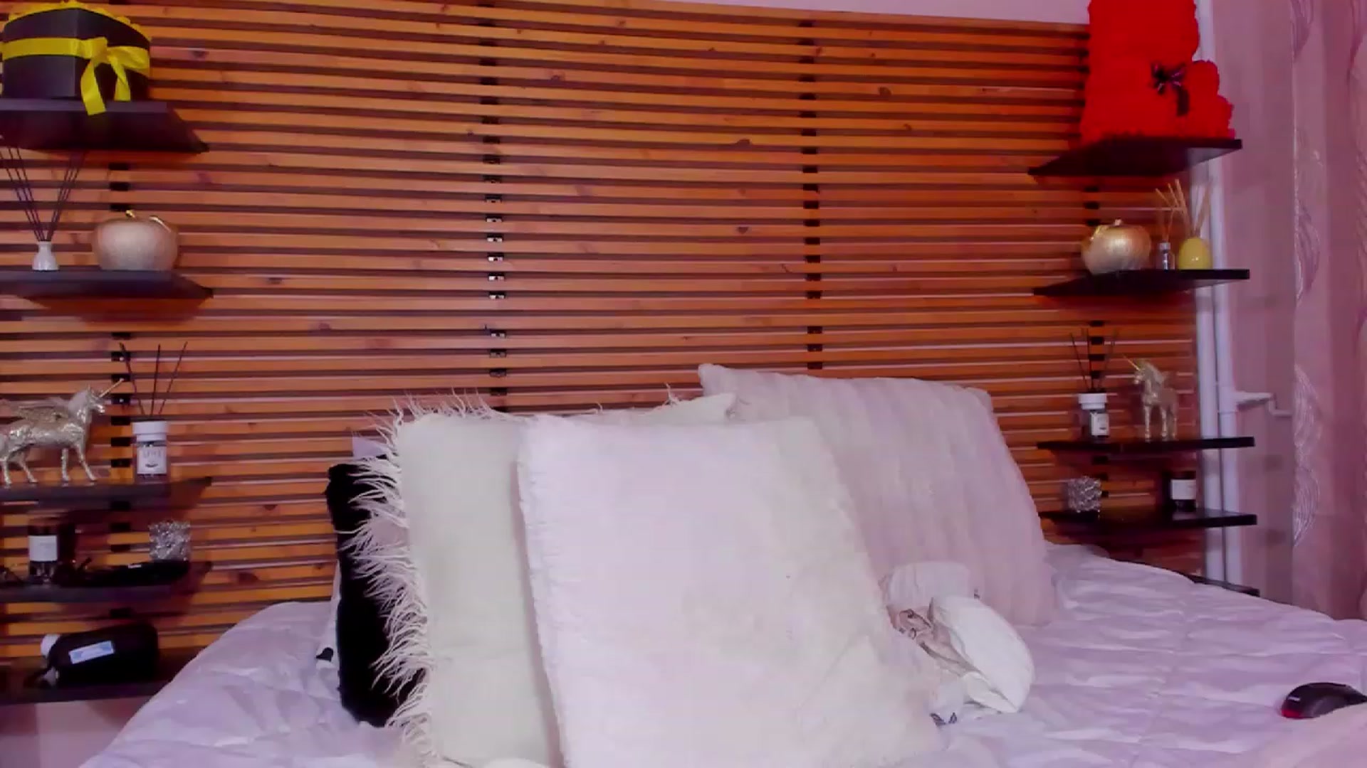 Gallery image thumbnail from Mazeekin30_'s myfreecams stream on, 12/11/2022, 10:17 image 5 of 20