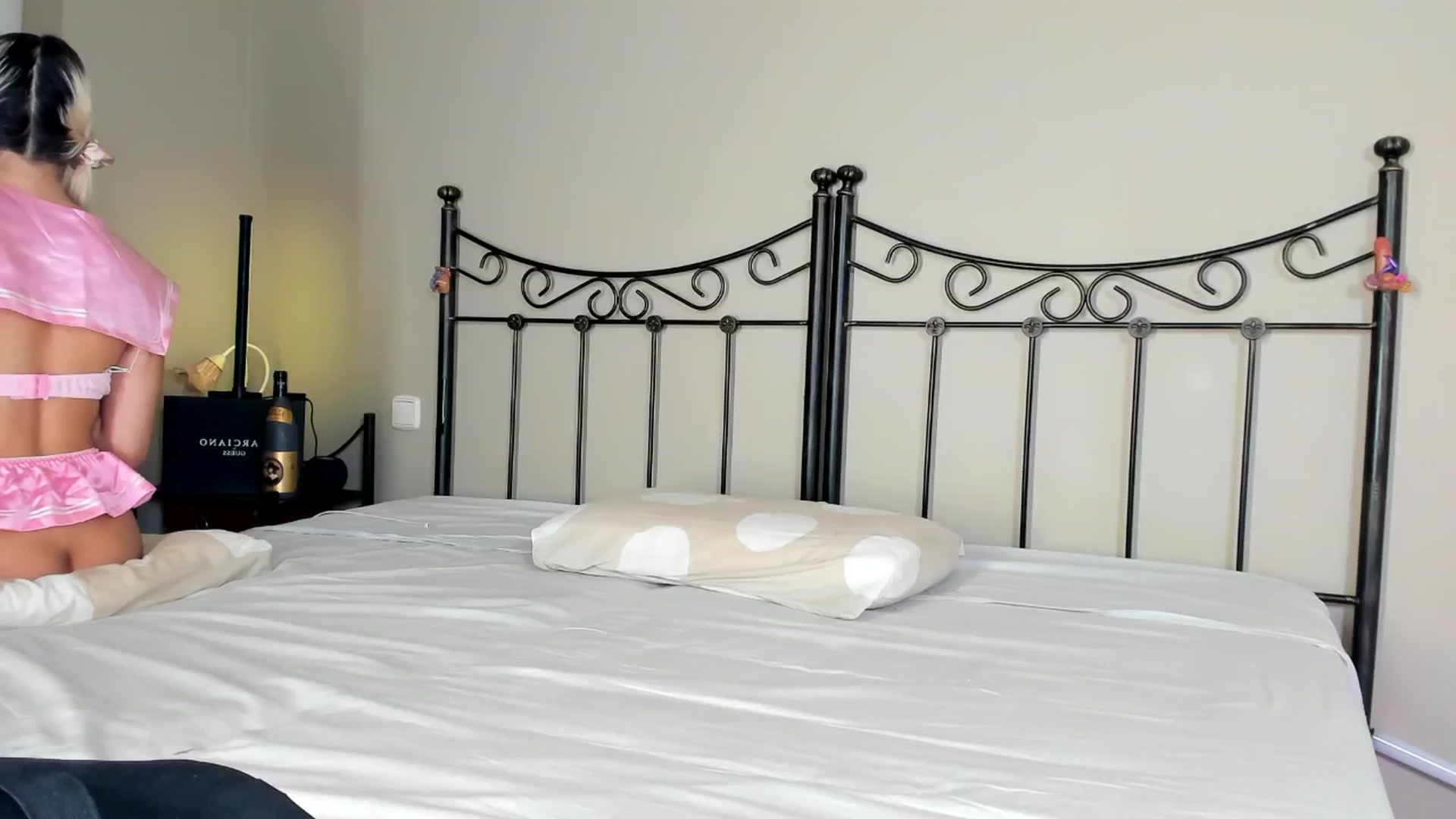 Gallery image thumbnail from Mazeky's myfreecams stream on, 12/01/2024, 22:21 image 15 of 20