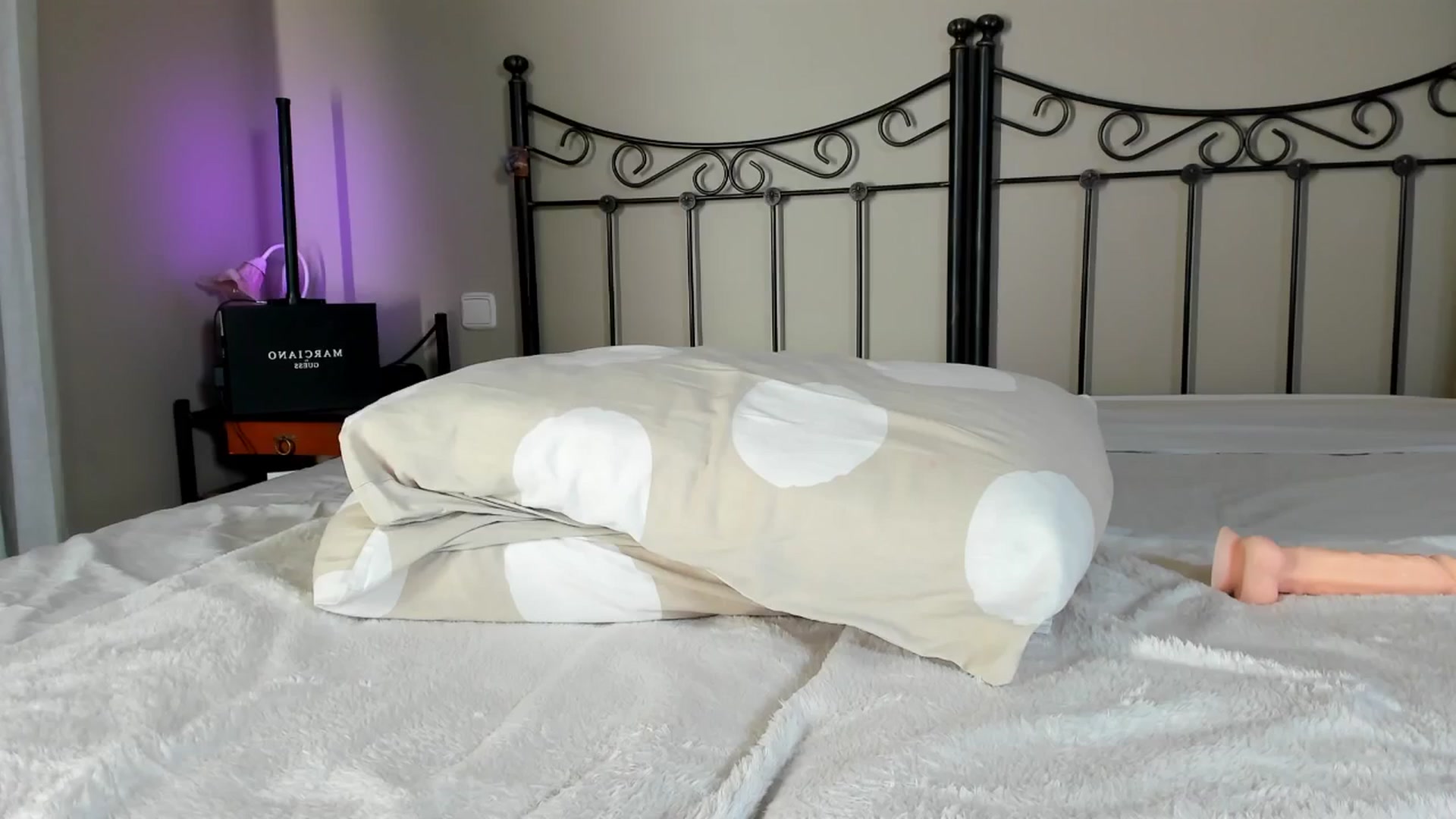 Gallery image thumbnail from Mazeky's myfreecams stream on, 12/10/2024, 24:22 image 18 of 20
