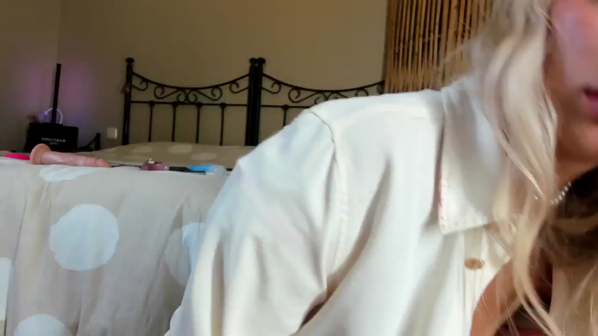 Gallery image thumbnail from Mazeky's myfreecams stream on, 12/14/2024, 20:32 image 13 of 20