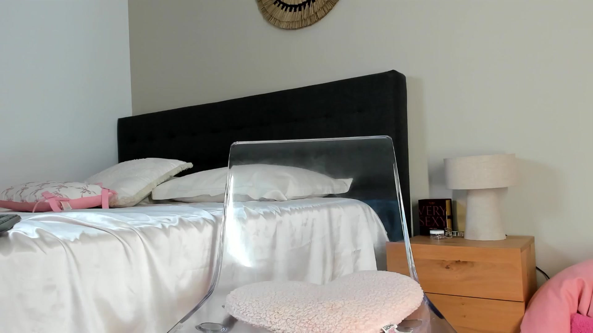 Gallery image thumbnail from Mazeky's myfreecams stream on, 04/19/2025, 21:21 image 20 of 20