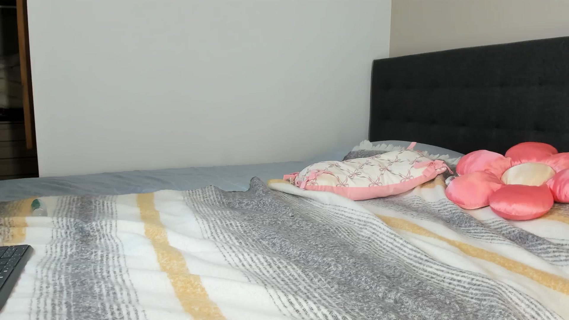Gallery image thumbnail from Mazeky's myfreecams stream on, 06/09/2025, 24:00 image 15 of 20