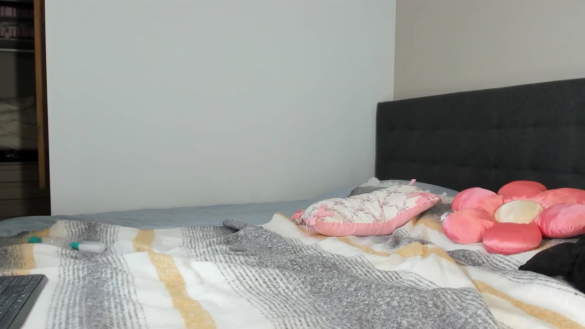 Gallery image thumbnail from Mazeky's myfreecams stream on, 06/09/2025, 24:00 image 7 of 20