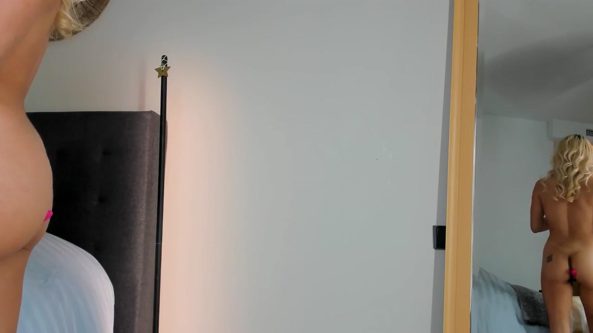 Gallery image thumbnail from Mazeky's myfreecams stream on, 06/28/2025, 20:16 image 19 of 20