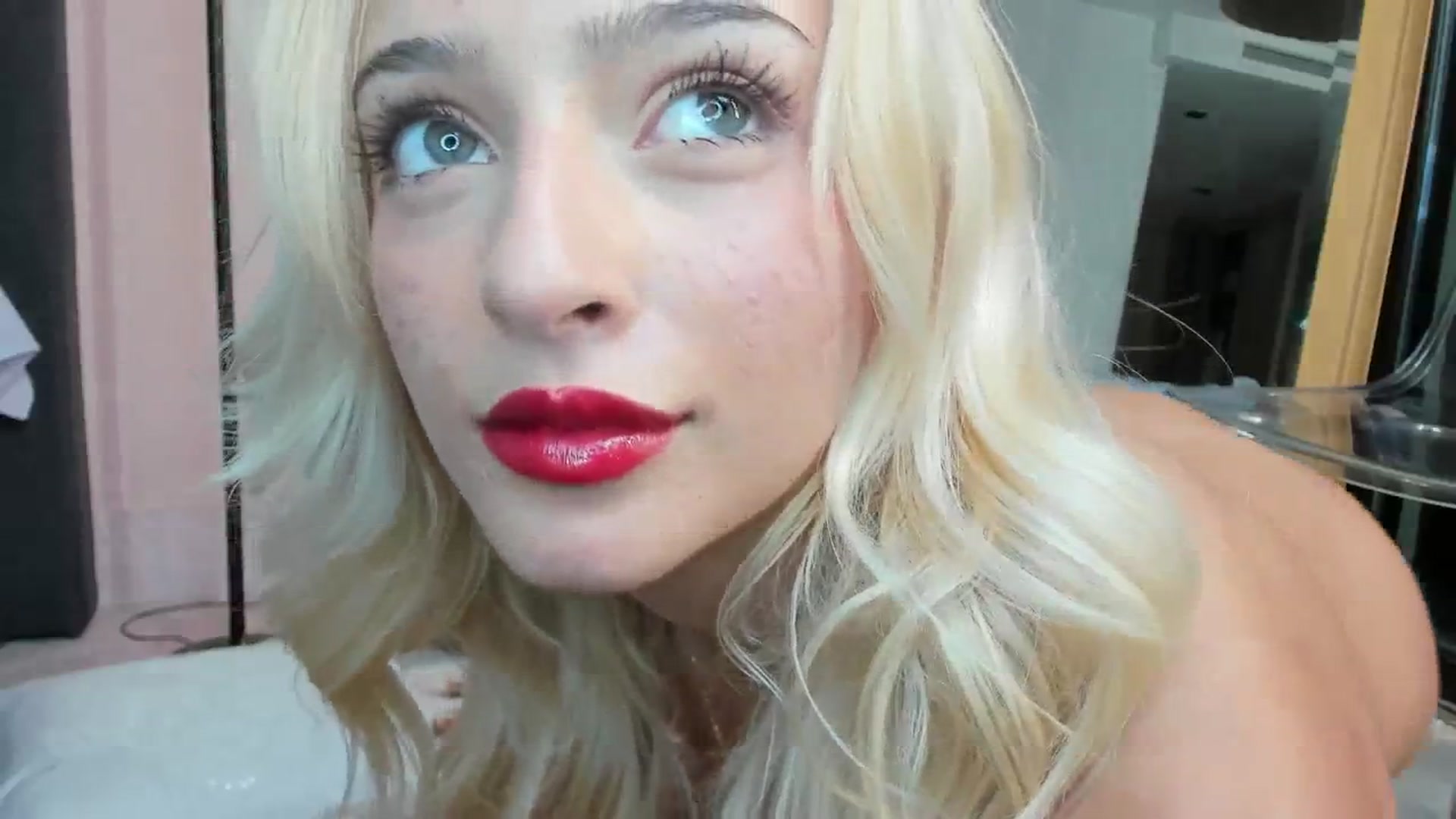 Gallery image thumbnail from Mazeky's myfreecams stream on, 07/07/2025, 22:35 image 2 of 20