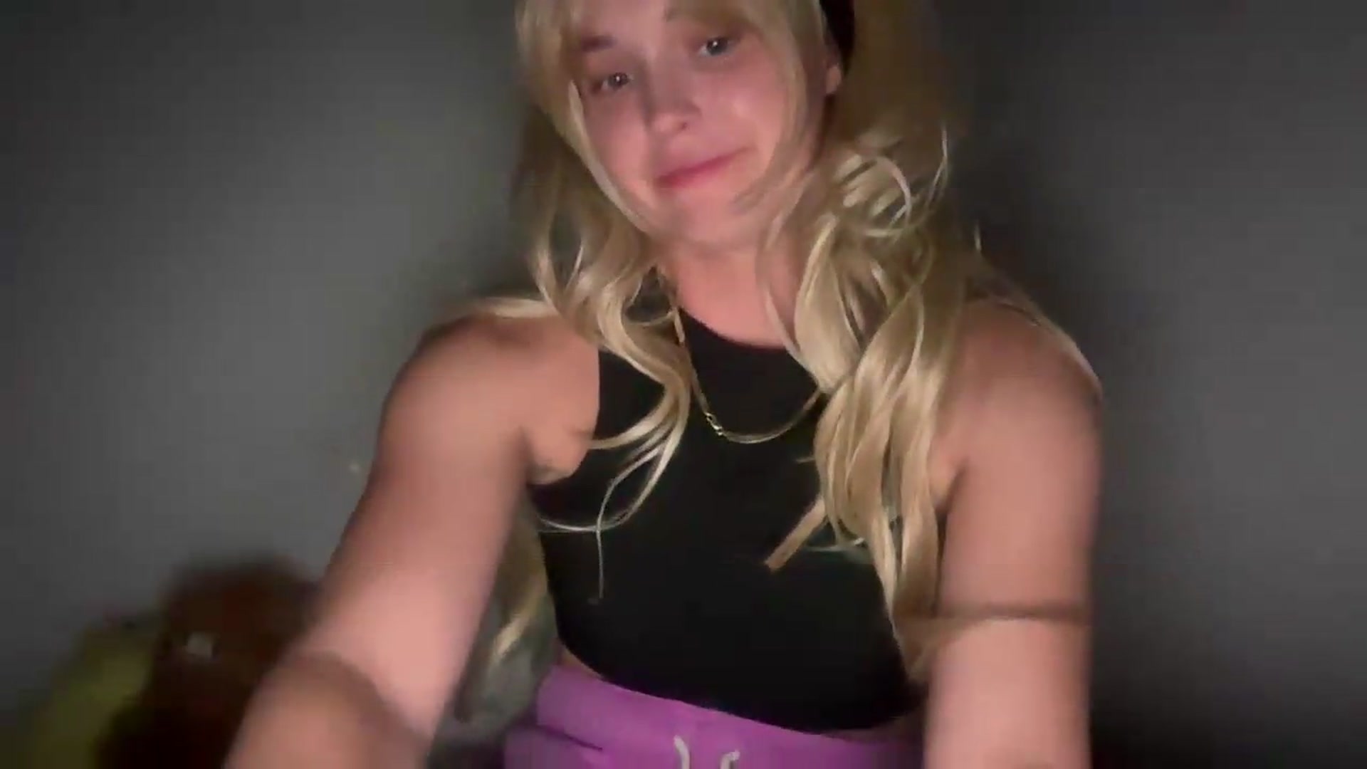 Gallery image thumbnail from Mazie's myfreecams stream on, 07/06/2026, 02:31 image 2 of 20