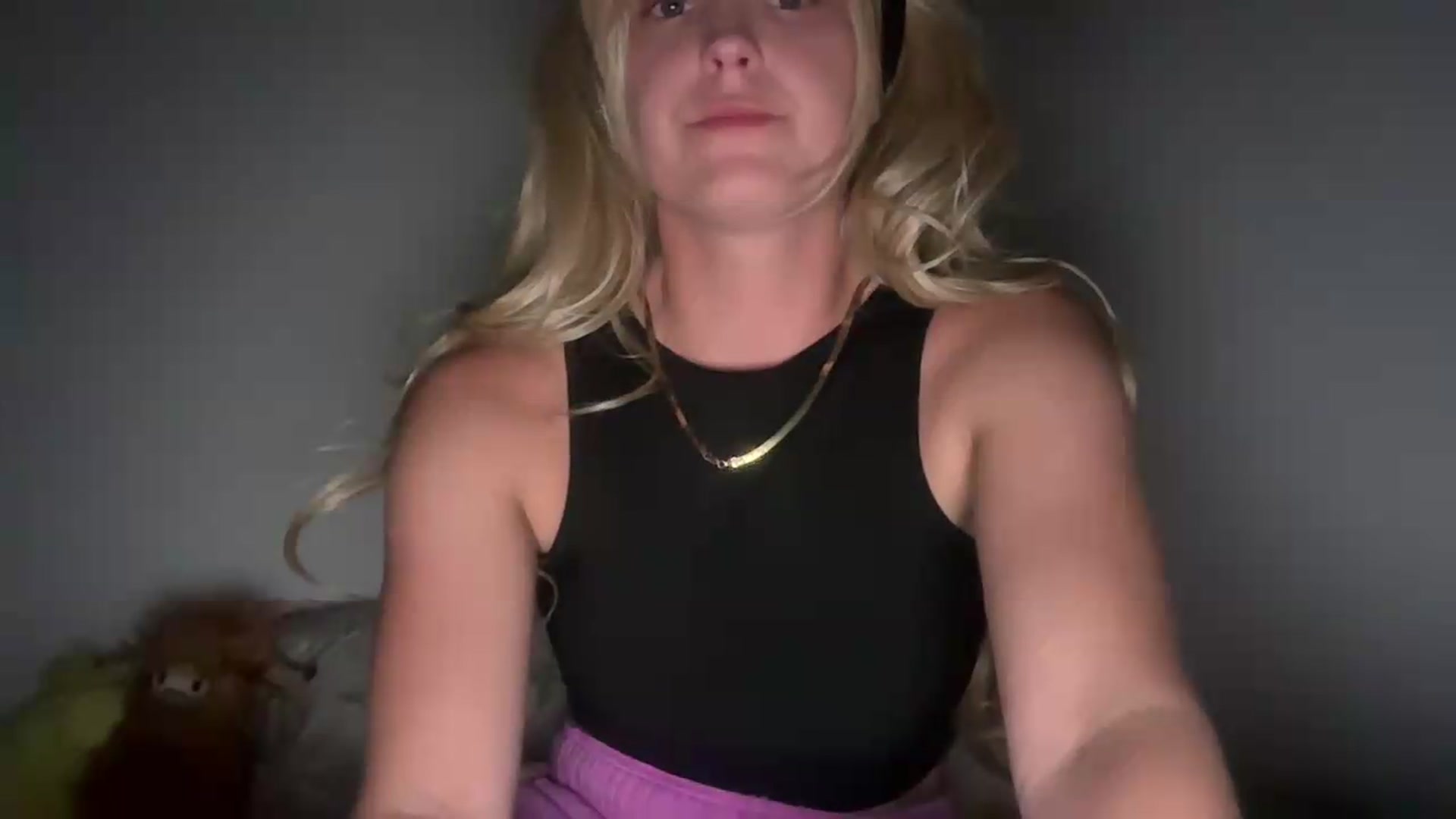 Gallery image thumbnail from Mazie's myfreecams stream on, 07/06/2026, 02:31 image 19 of 20
