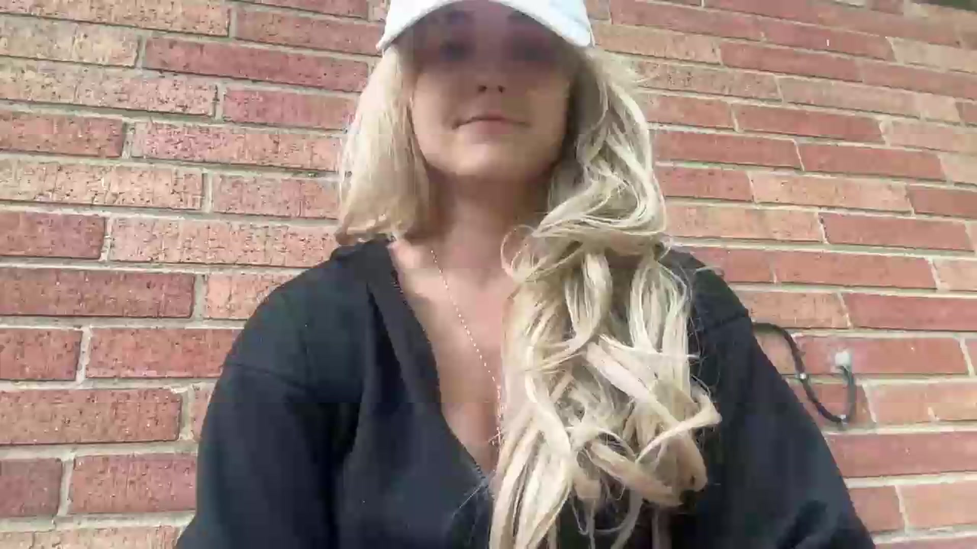 Gallery image thumbnail from Mazie's myfreecams stream on, 07/06/2026, 23:15 image 5 of 20