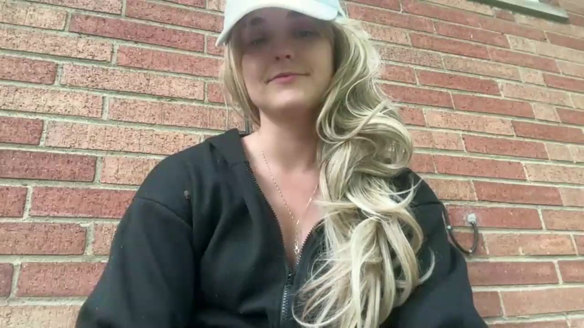 Gallery image thumbnail from Mazie's myfreecams stream on, 07/06/2026, 23:15 image 20 of 20