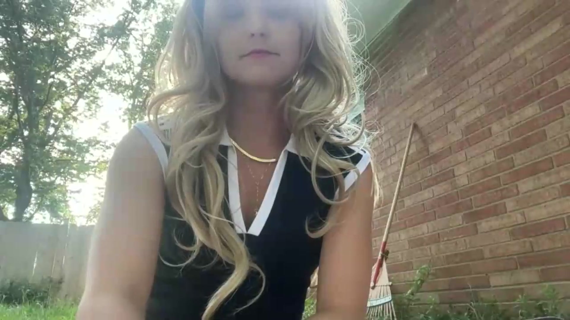 Gallery image thumbnail from Mazie's myfreecams stream on, 07/08/2026, 22:52 image 18 of 20
