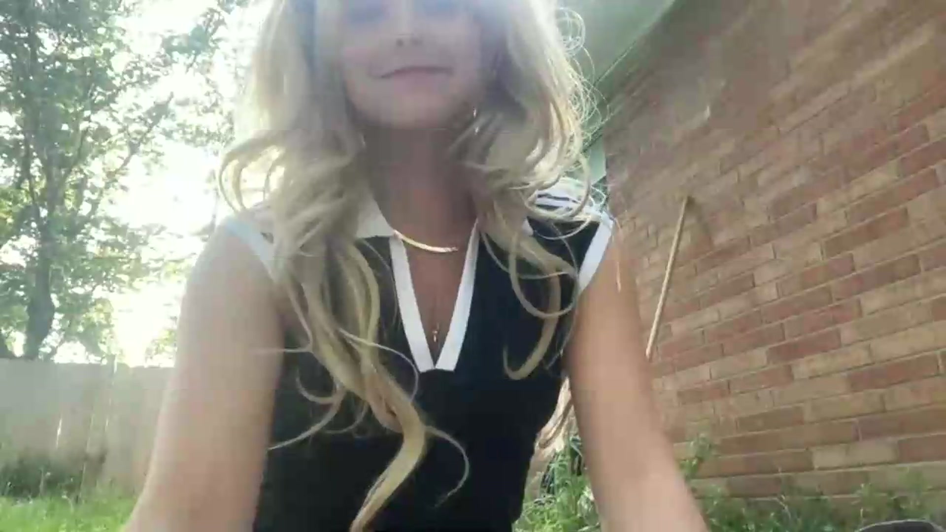 Gallery image thumbnail from Mazie's myfreecams stream on, 07/08/2026, 22:52 image 15 of 20