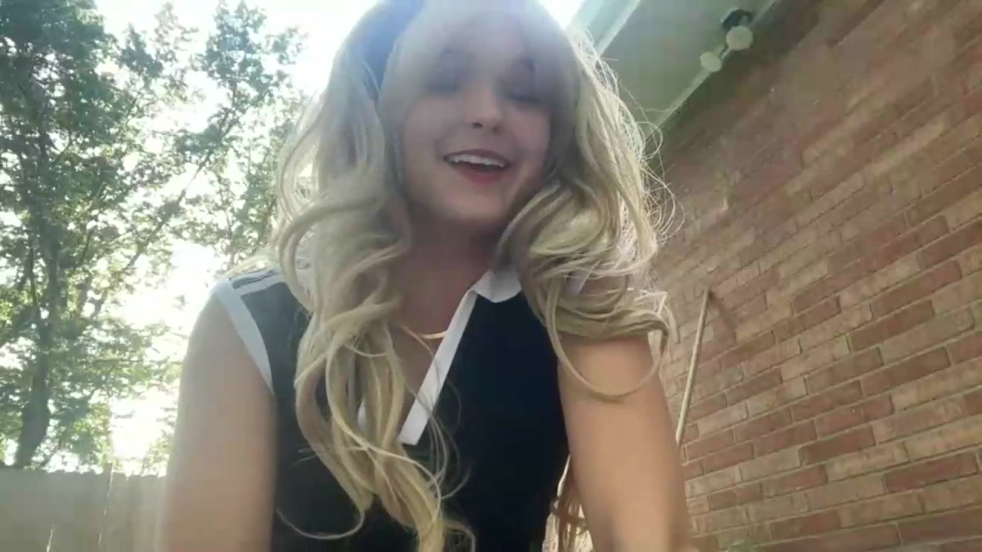 Gallery image thumbnail from Mazie's myfreecams stream on, 07/08/2026, 22:52 image 10 of 20