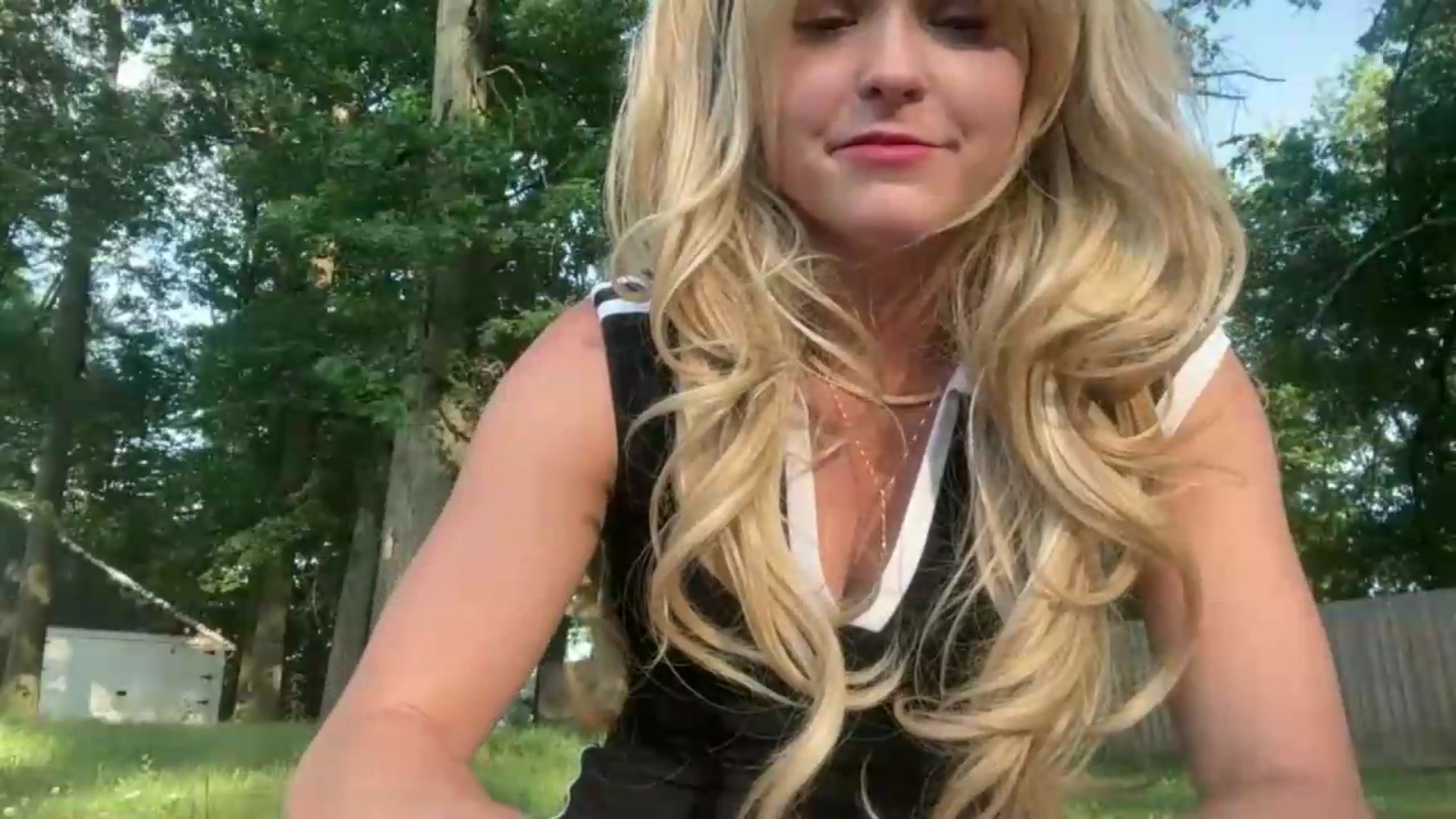 Gallery image thumbnail from Mazie's myfreecams stream on, 07/08/2026, 23:49 image 9 of 20