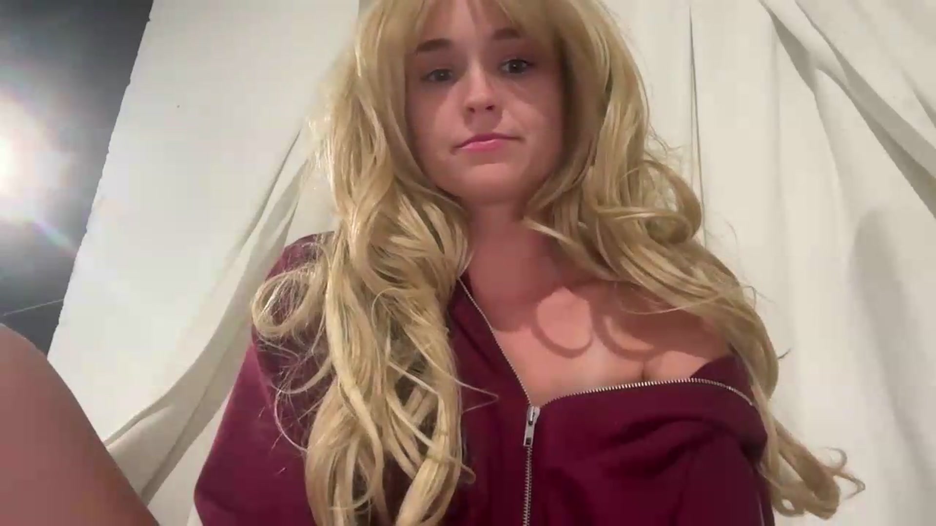 Gallery image thumbnail from Mazie's myfreecams stream on, 08/03/2026, 23:30 image 19 of 20