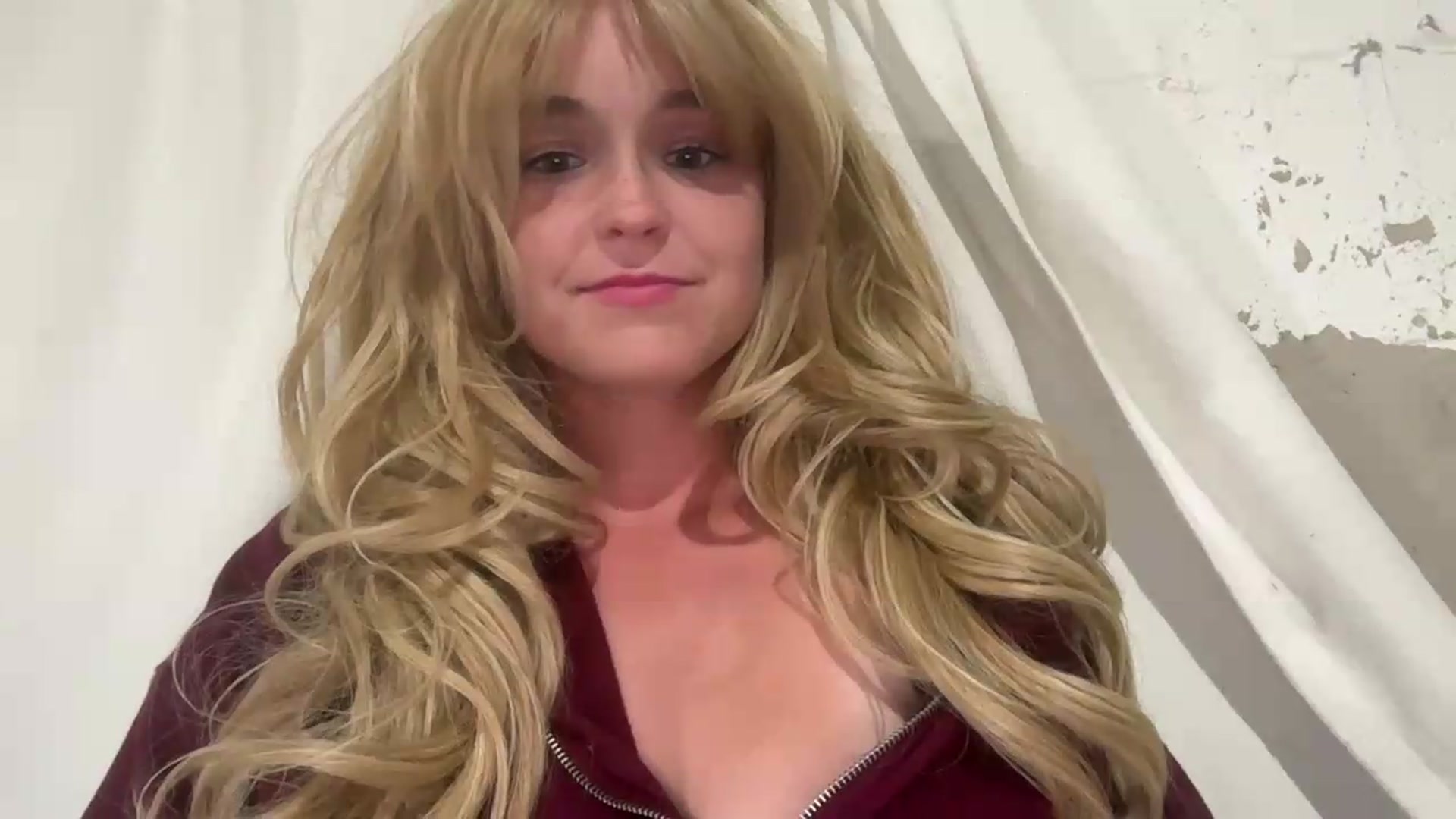 Gallery image thumbnail from Mazie's myfreecams stream on, 08/04/2026, 24:08 image 17 of 20