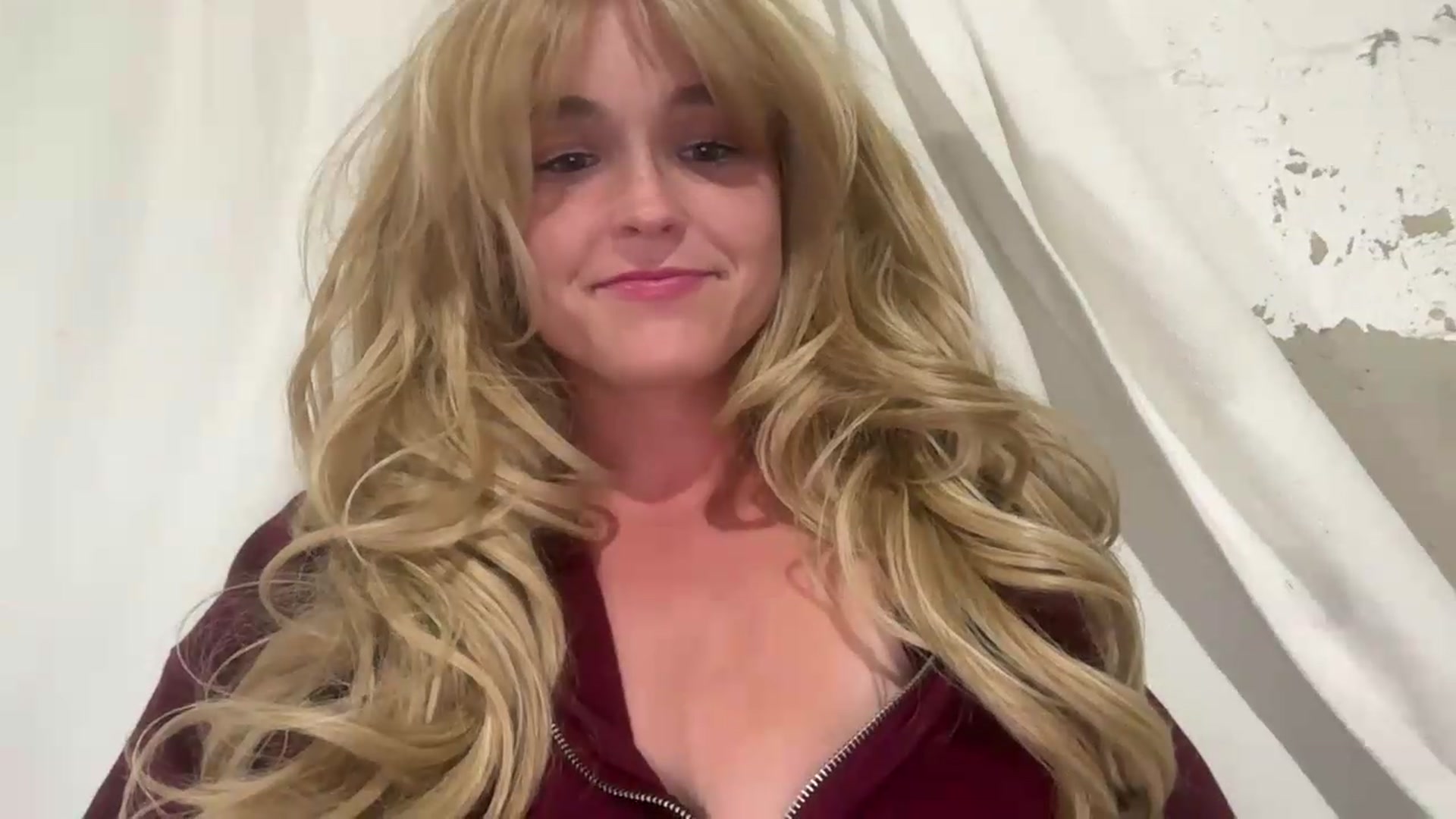 Gallery image thumbnail from Mazie's myfreecams stream on, 08/04/2026, 24:08 image 16 of 20