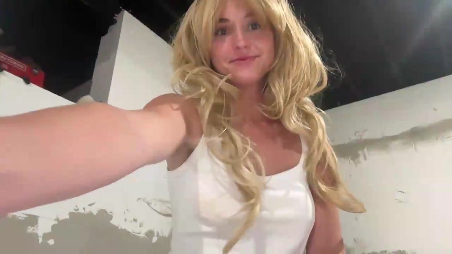 Gallery image thumbnail from Mazie's myfreecams stream on, 08/12/2026, 23:07 image 12 of 20