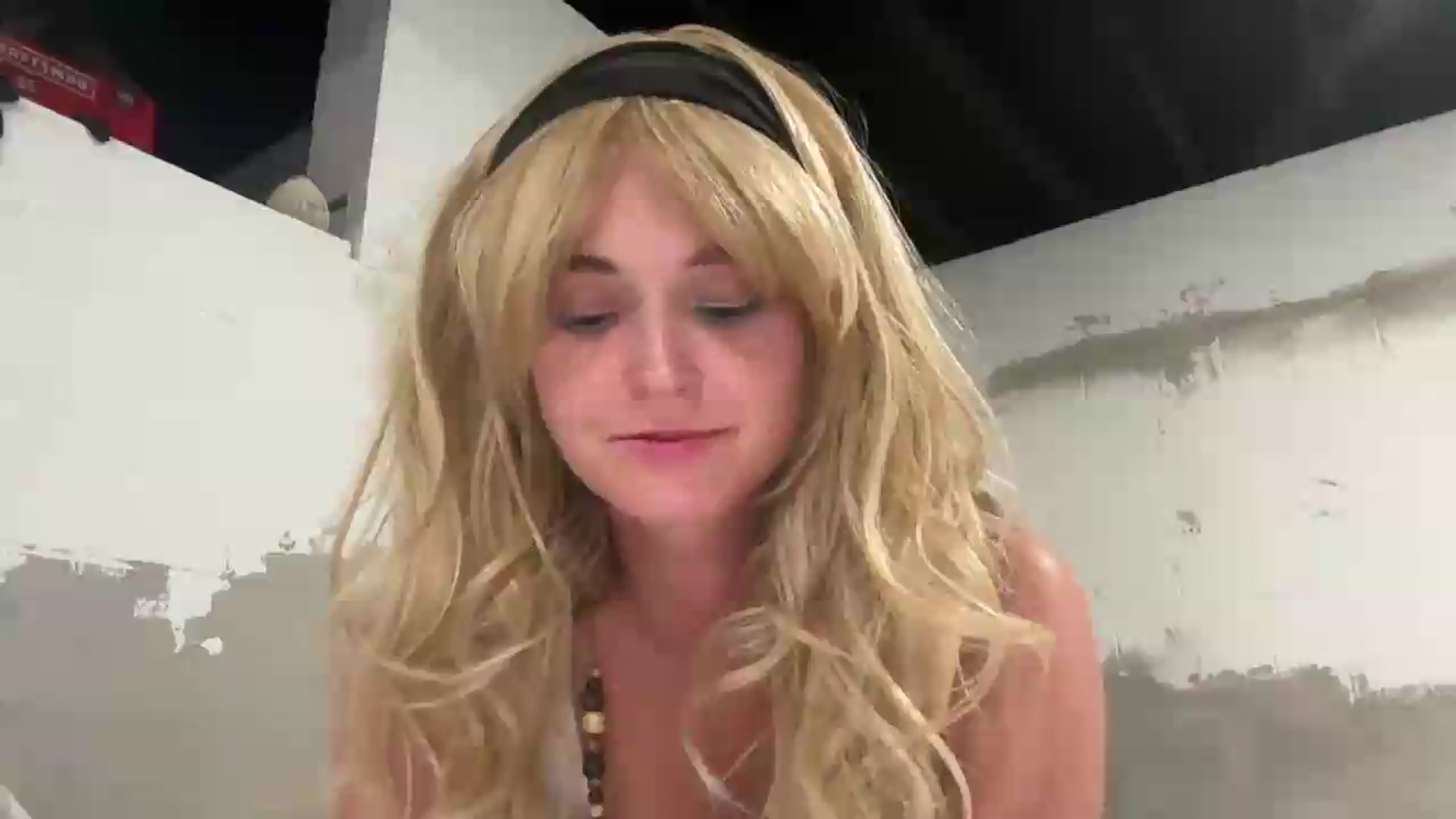 Gallery image thumbnail from Mazie's myfreecams stream on, 08/12/2026, 23:07 image 1 of 20