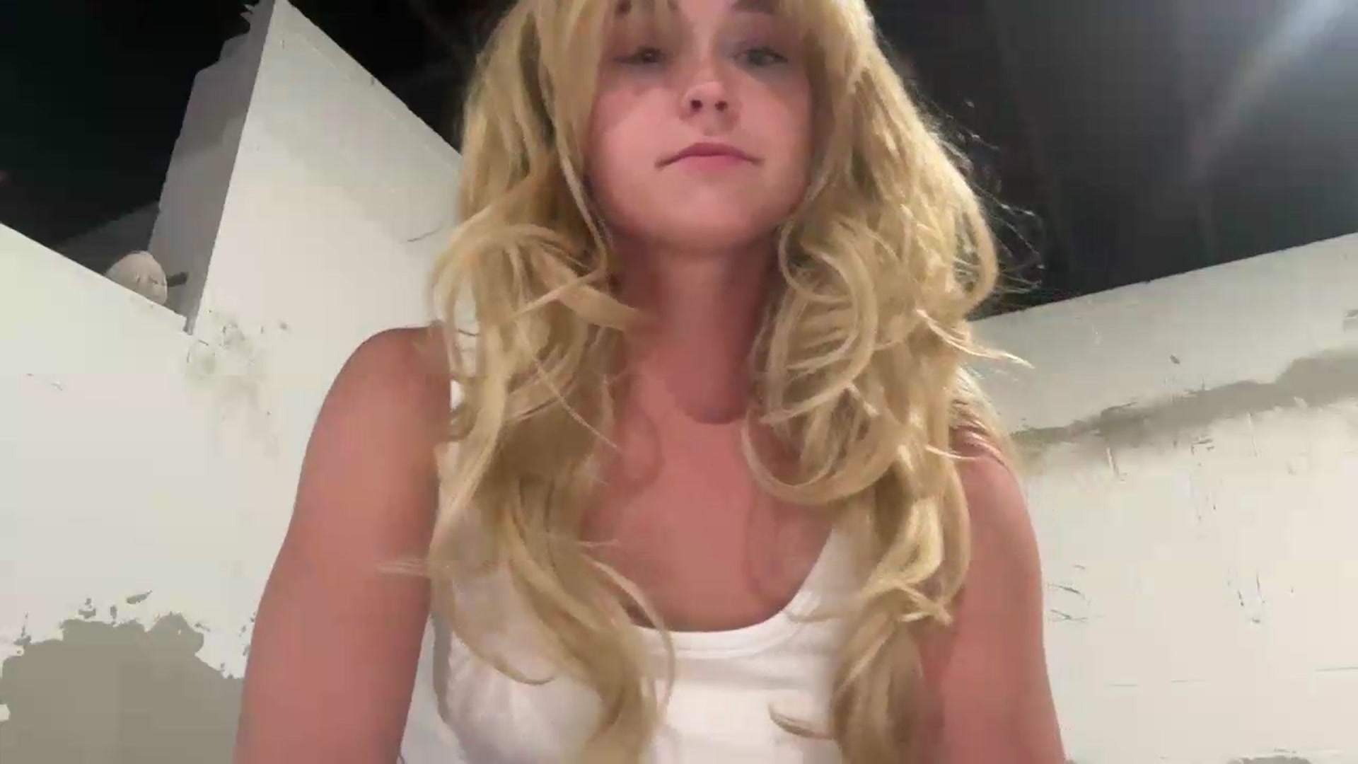 Gallery image thumbnail from Mazie's myfreecams stream on, 08/12/2026, 23:25 image 18 of 20
