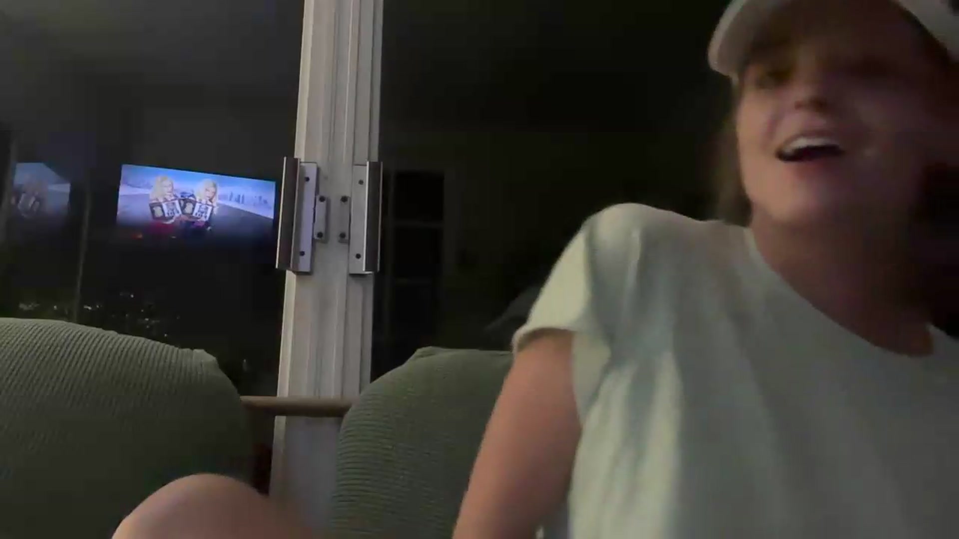 Gallery image thumbnail from Mazie's myfreecams stream on, 08/28/2026, 03:32 image 14 of 20