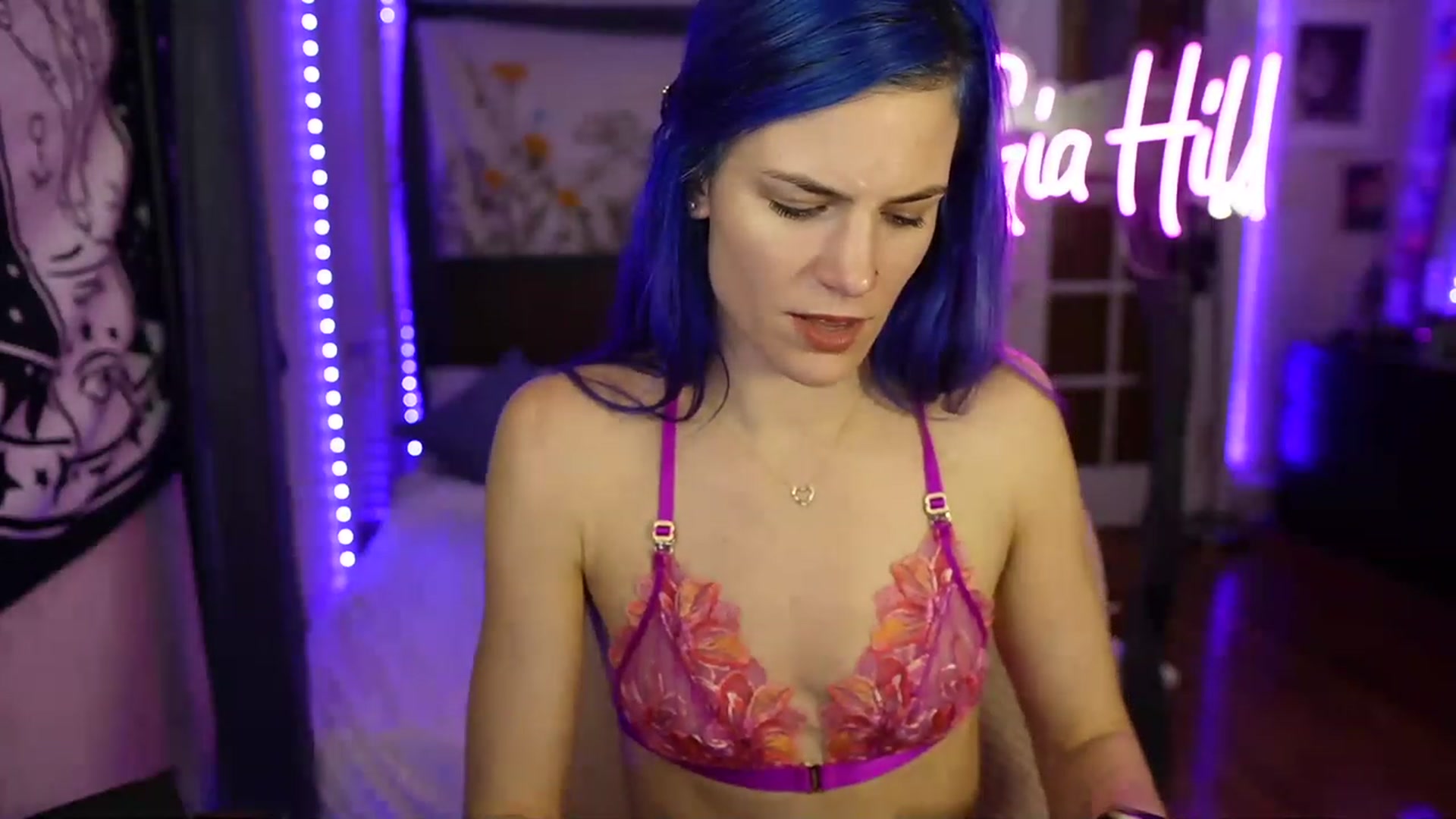 Gallery image thumbnail from Mc_Gia's myfreecams stream on, 02/11/2023, 24:46 image 15 of 20