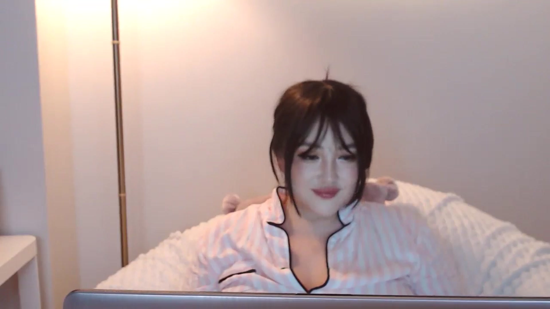 Gallery image thumbnail from MeLONsTherapy's myfreecams stream on, 08/26/2025, 12:59 image 3 of 20