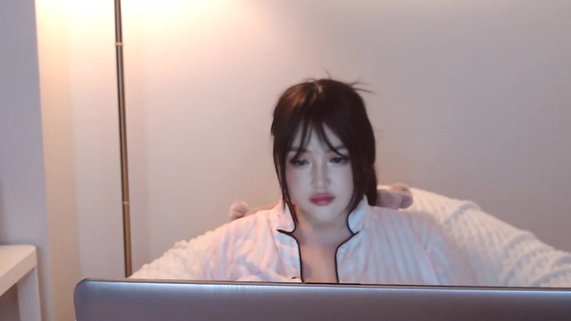 Gallery image thumbnail from MeLONsTherapy's myfreecams stream on, 08/26/2025, 12:59 image 2 of 20
