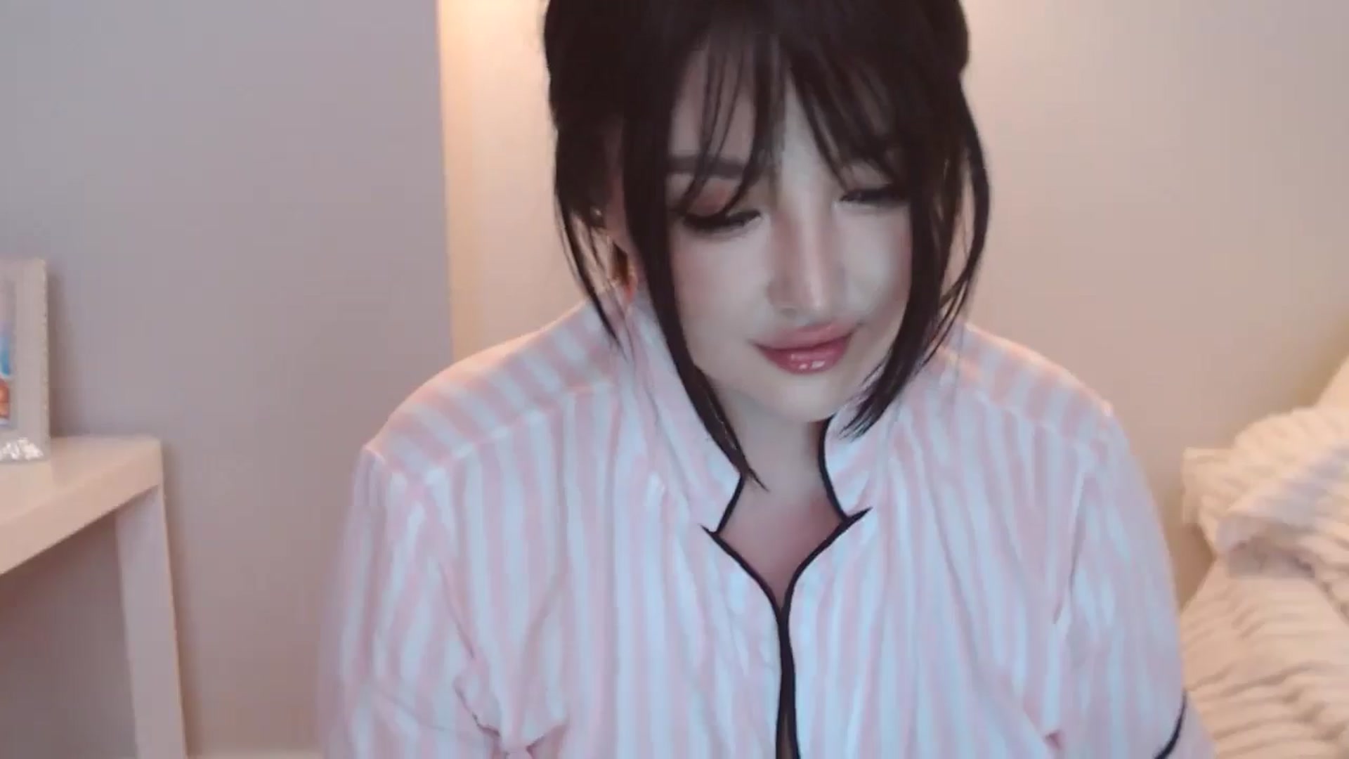 Gallery image thumbnail from MeLONsTherapy's myfreecams stream on, 08/26/2025, 13:53 image 4 of 20