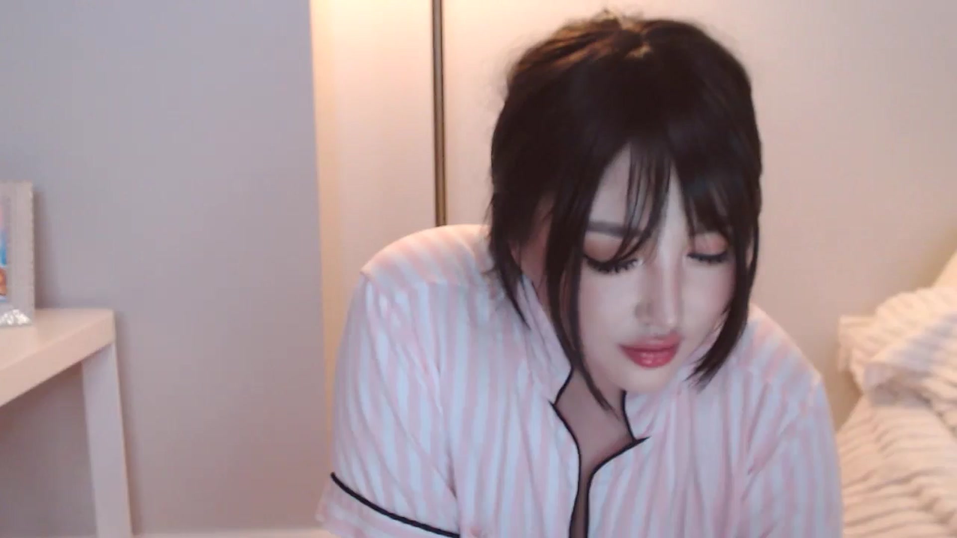 Gallery image thumbnail from MeLONsTherapy's myfreecams stream on, 08/26/2025, 13:53 image 18 of 20