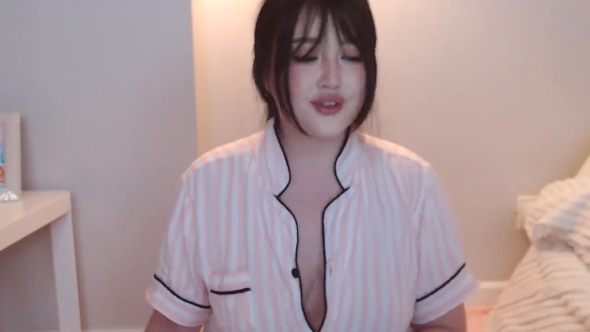 Gallery image thumbnail from MeLONsTherapy's myfreecams stream on, 08/26/2025, 13:53 image 10 of 20
