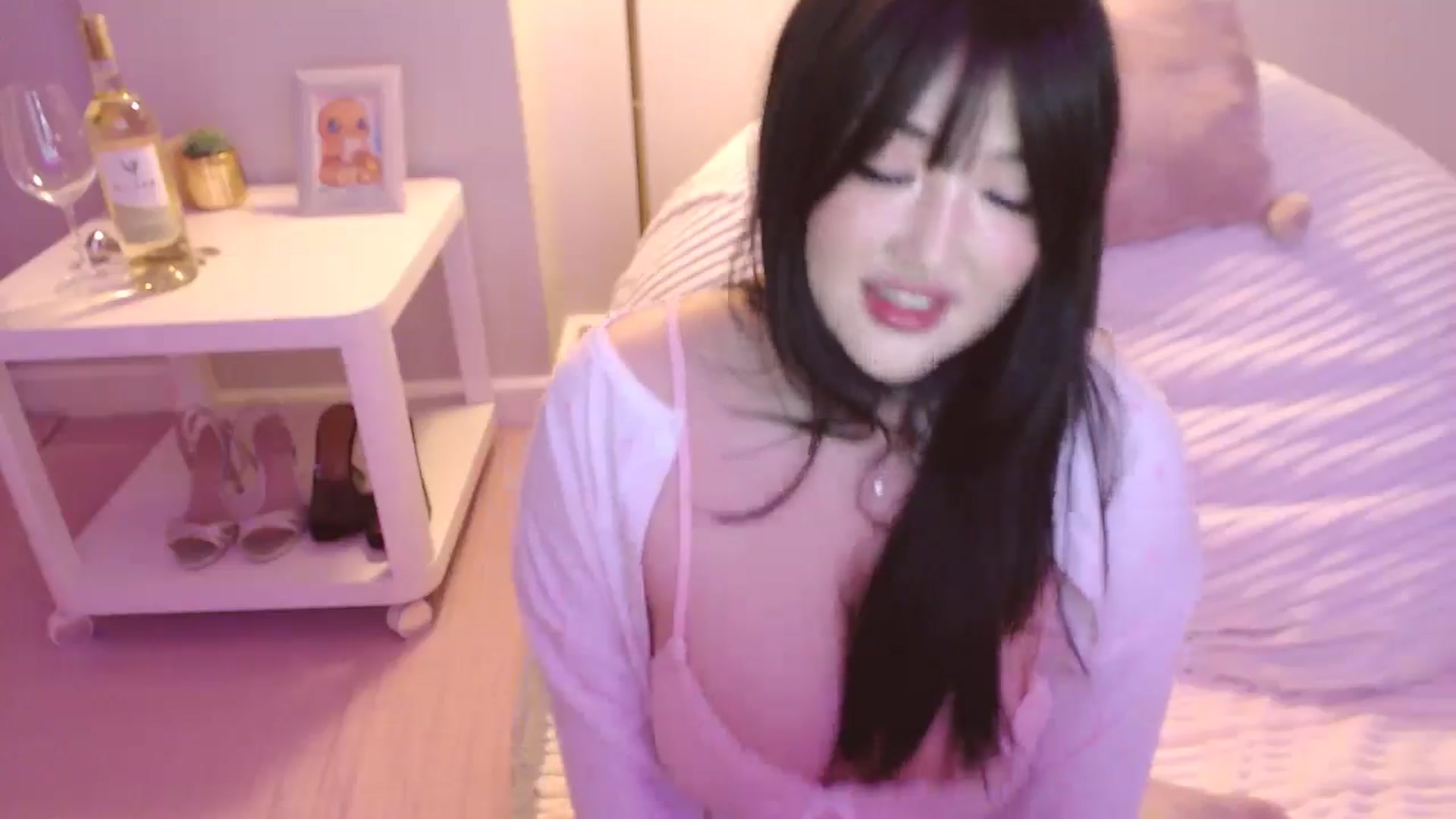 Gallery image thumbnail from MeLONsTherapy's myfreecams stream on, 08/31/2025, 19:35 image 7 of 20