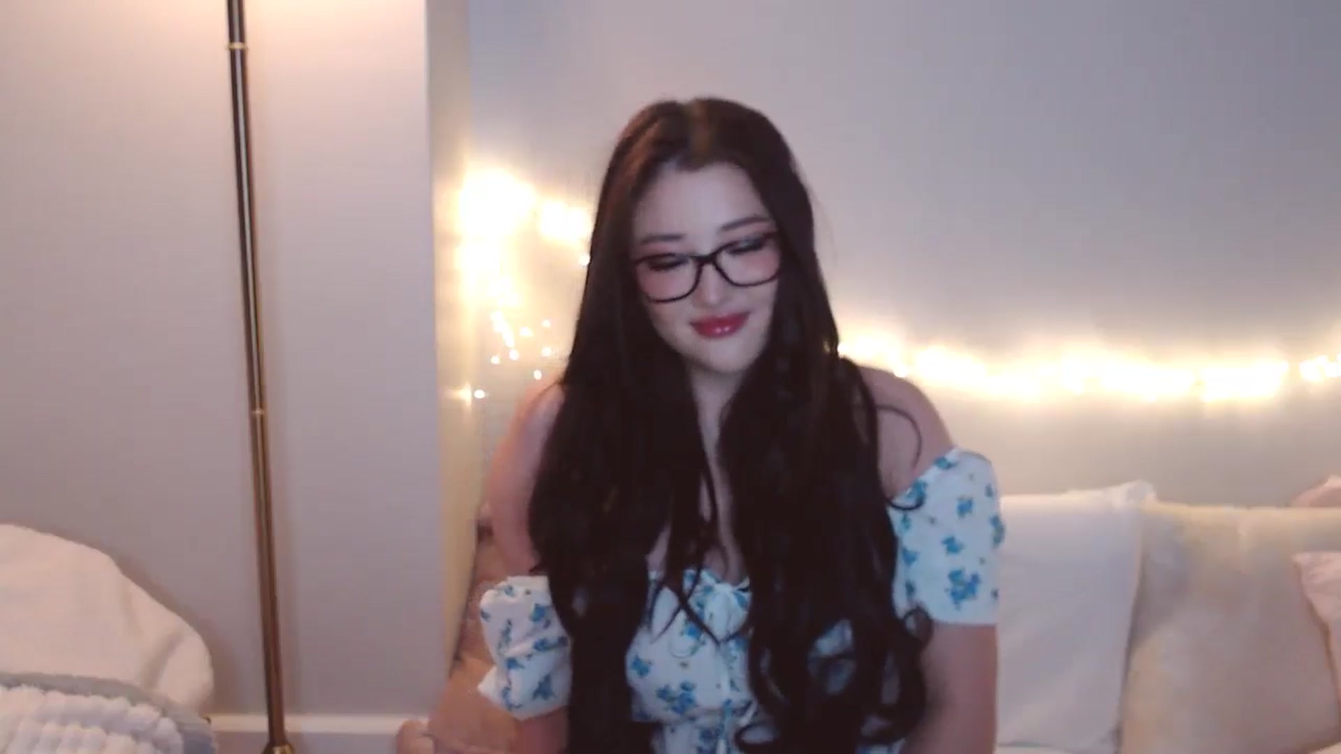 Gallery image thumbnail from MeLONsTherapy's myfreecams stream on, 12/02/2025, 10:48 image 16 of 20