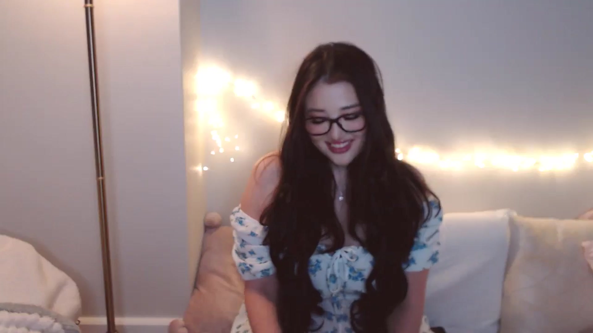 Gallery image thumbnail from MeLONsTherapy's myfreecams stream on, 12/02/2025, 10:48 image 12 of 20