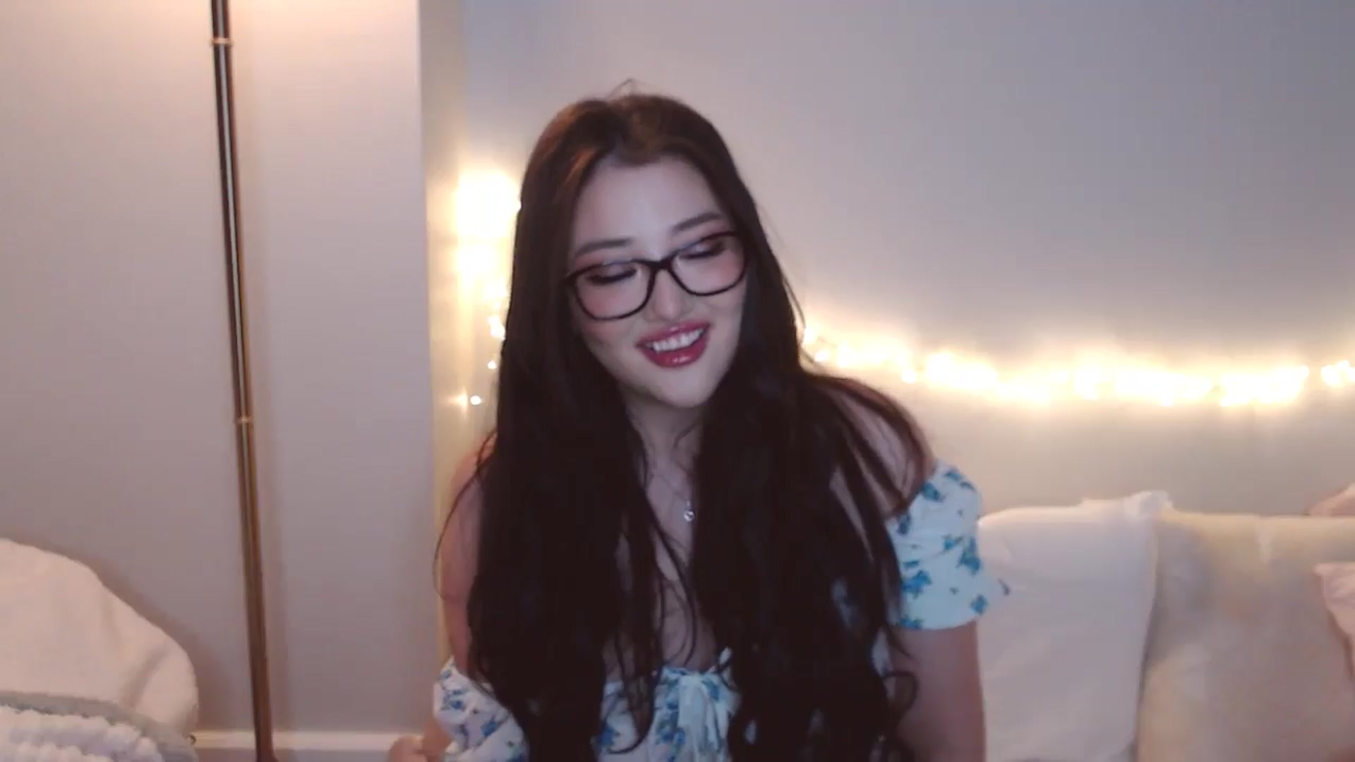Gallery image thumbnail from MeLONsTherapy's myfreecams stream on, 12/02/2025, 10:48 image 15 of 20