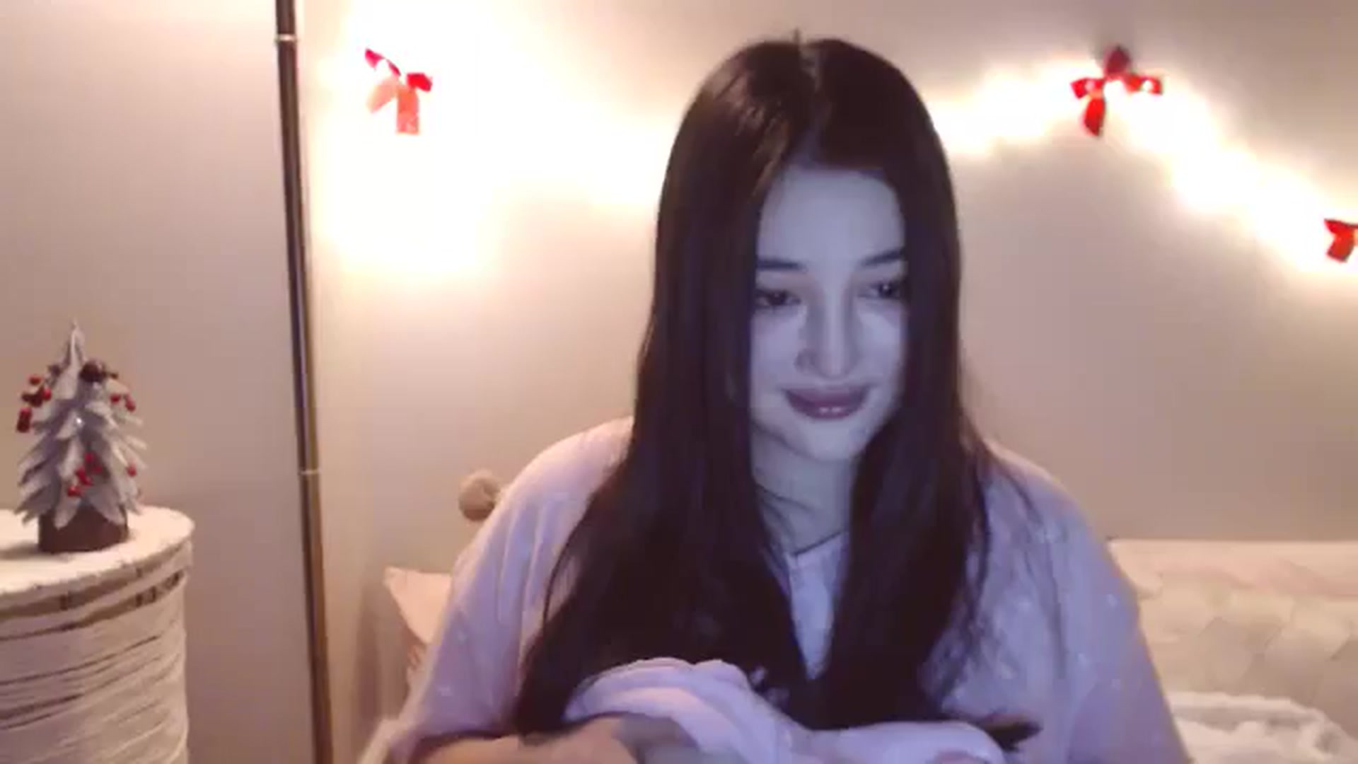 Gallery image thumbnail from MeLONsTherapy's myfreecams stream on, 12/16/2025, 18:52 image 16 of 20