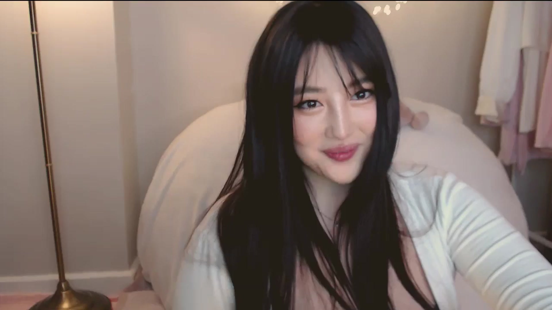 Gallery image thumbnail from MeLONsTherapy's myfreecams stream on, 03/15/2026, 16:05 image 9 of 20