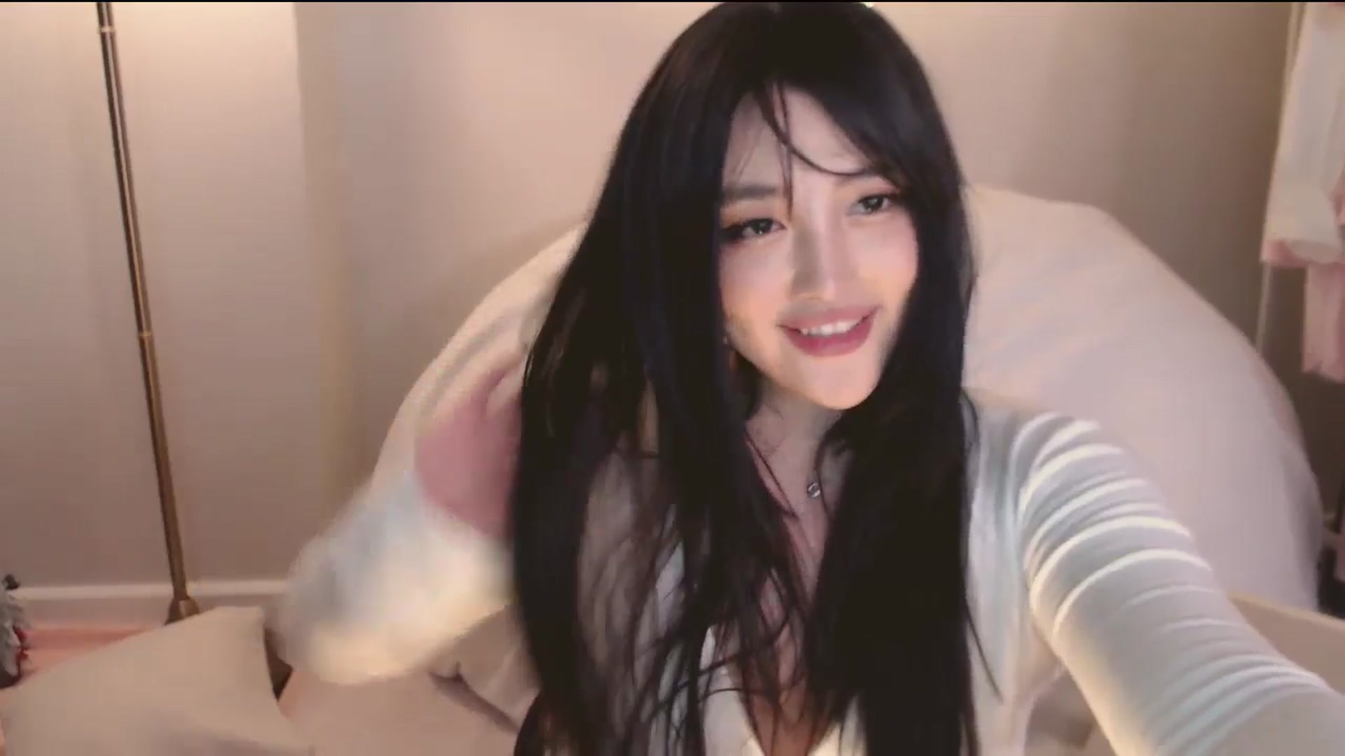 Gallery image thumbnail from MeLONsTherapy's myfreecams stream on, 03/15/2026, 19:02 image 20 of 20