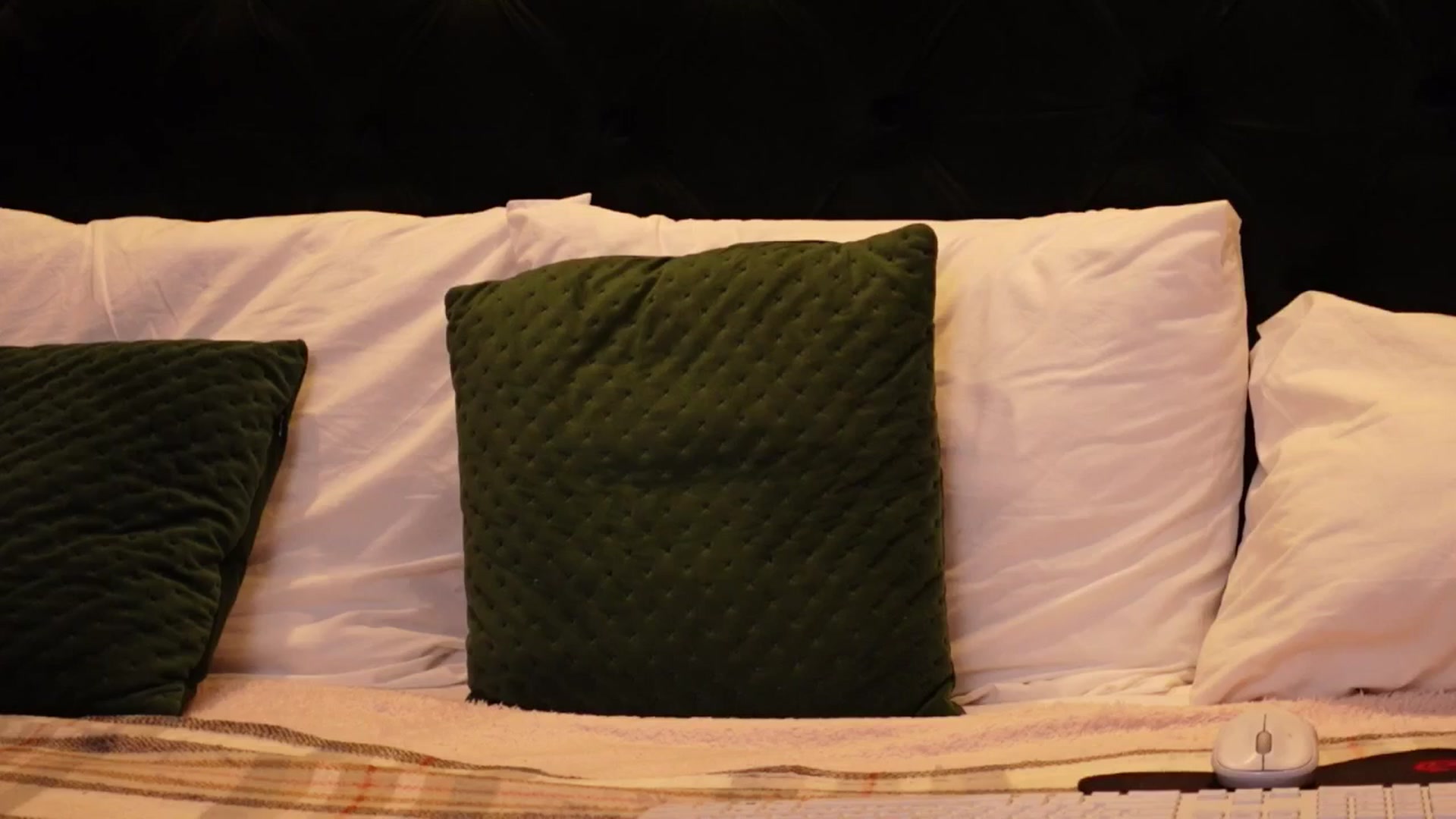 Gallery image thumbnail from Me_Eleonora's myfreecams stream on, 12/30/2024, 17:23 image 13 of 20