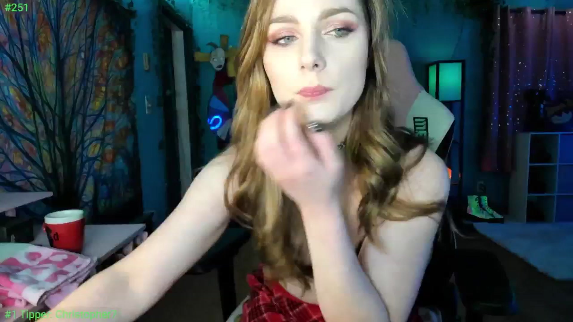 Gallery image thumbnail from MediogreMaya's myfreecams stream on, 09/25/2025, 08:11 image 17 of 20