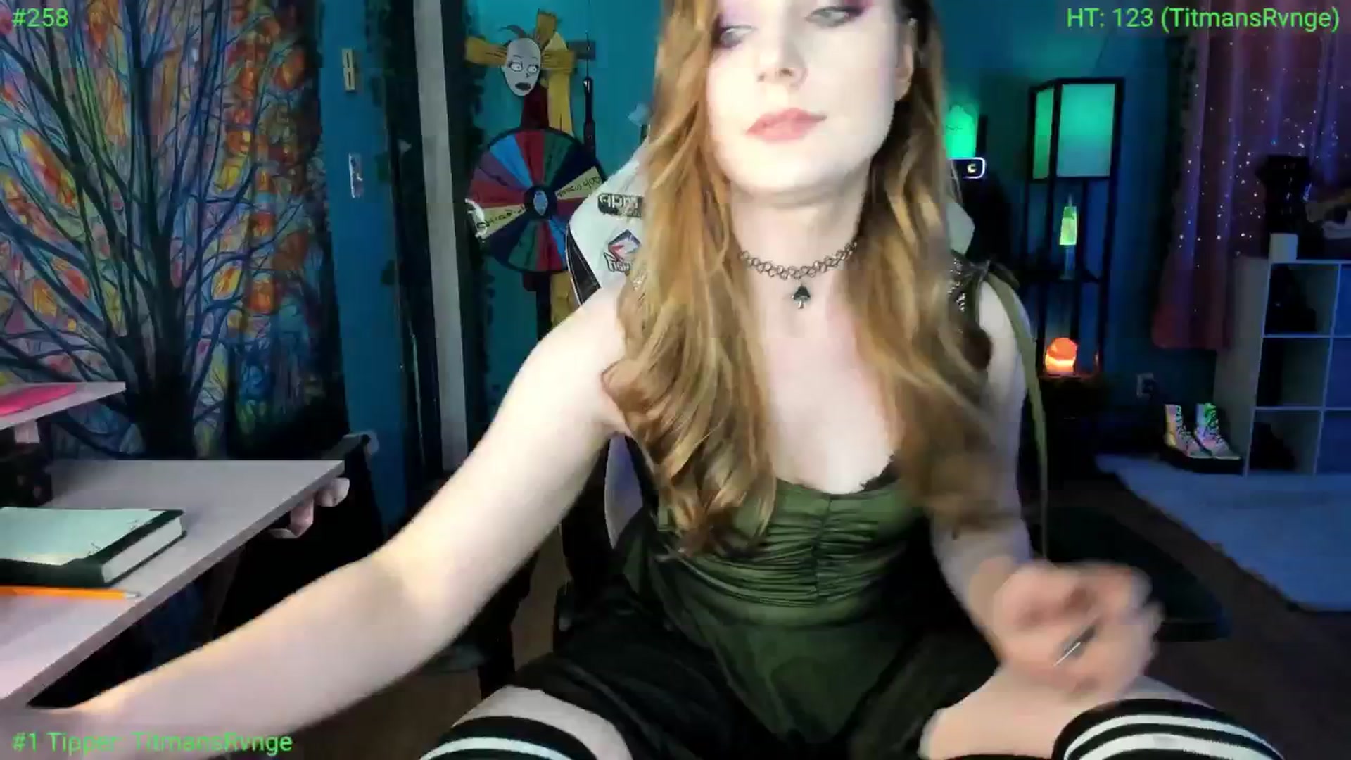 Gallery image thumbnail from MediogreMaya's myfreecams stream on, 09/28/2025, 08:46 image 18 of 20