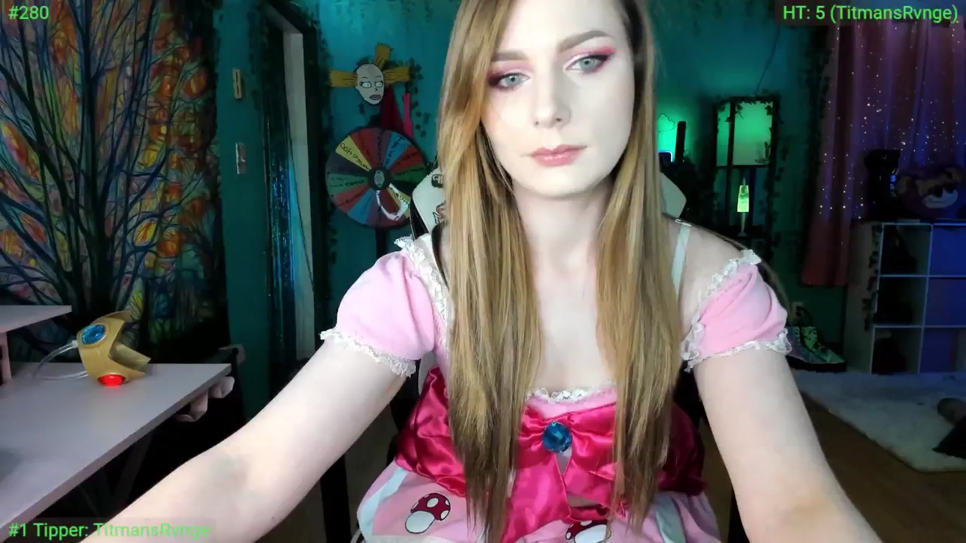 Gallery image thumbnail from MediogreMaya's myfreecams stream on, 10/19/2025, 08:26 image 14 of 20