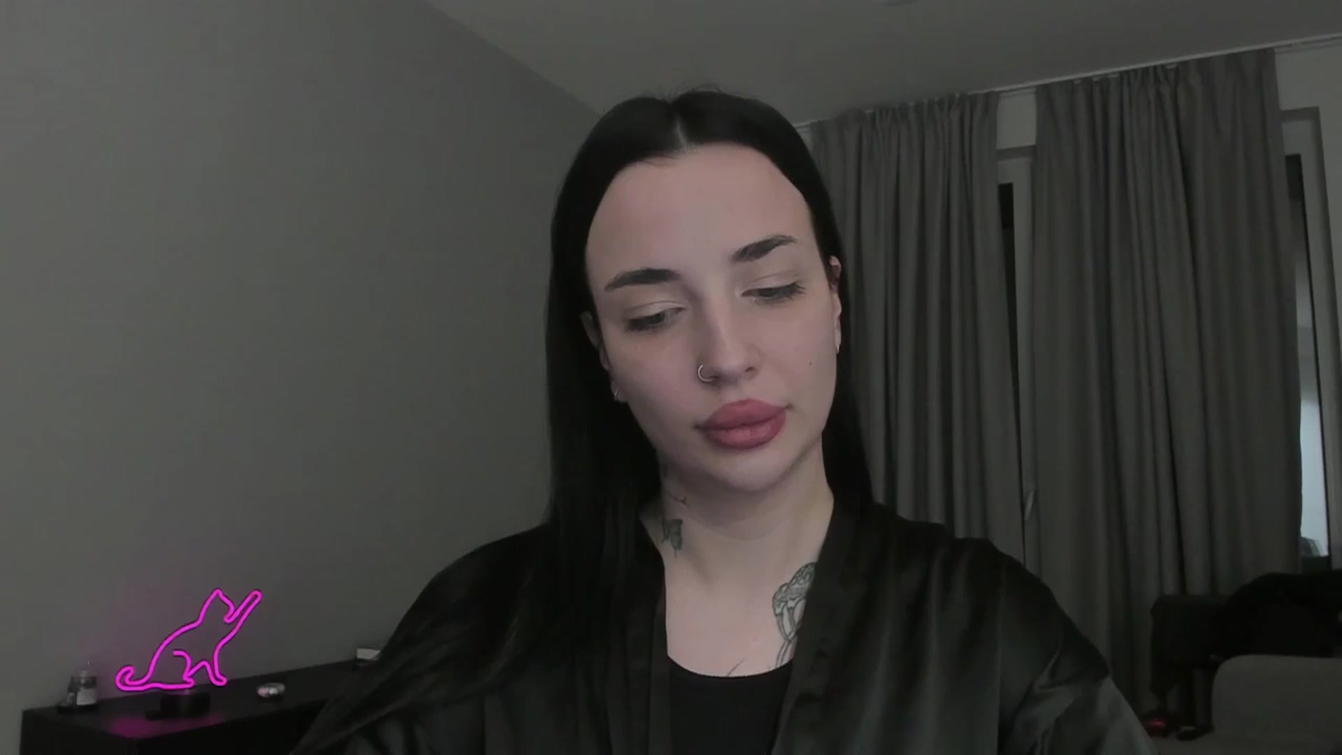 Gallery image thumbnail from MedisonbBlue's myfreecams stream on, 03/26/2025, 19:19 image 2 of 20