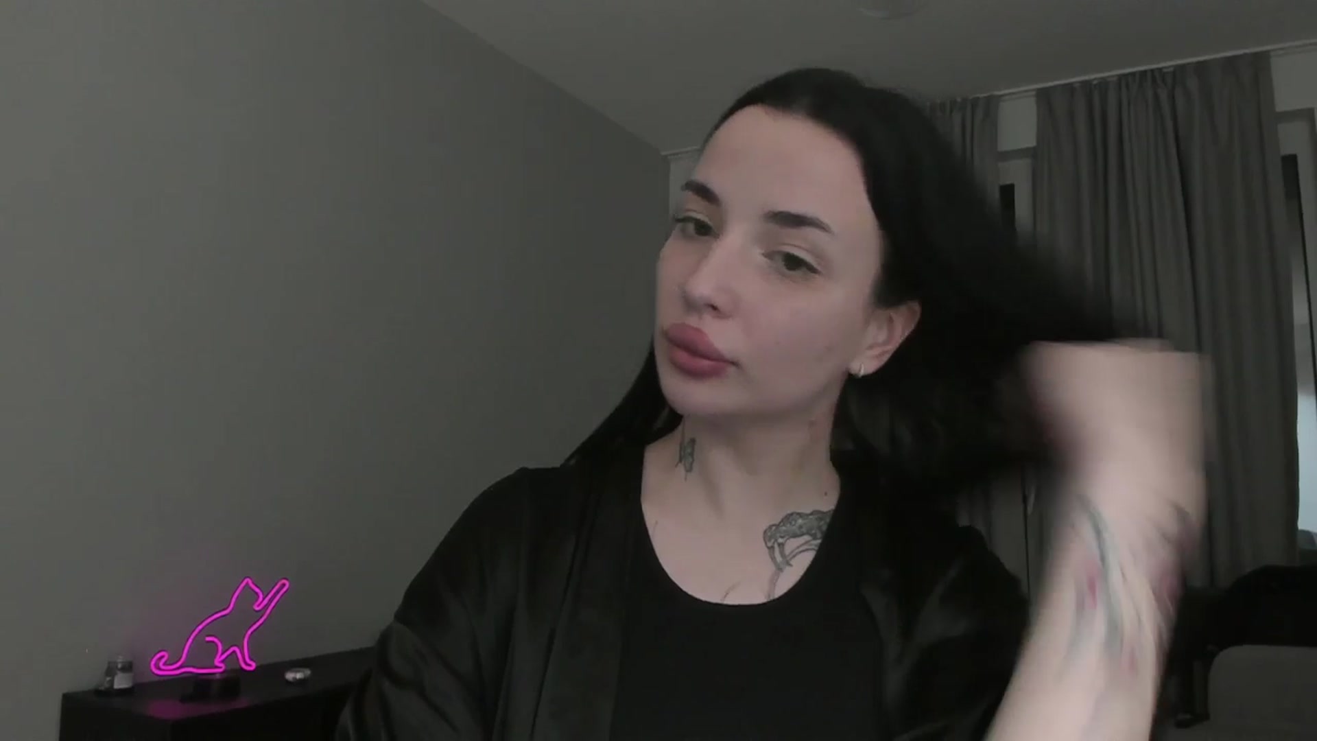 Gallery image thumbnail from MedisonbBlue's myfreecams stream on, 03/26/2025, 19:19 image 8 of 20