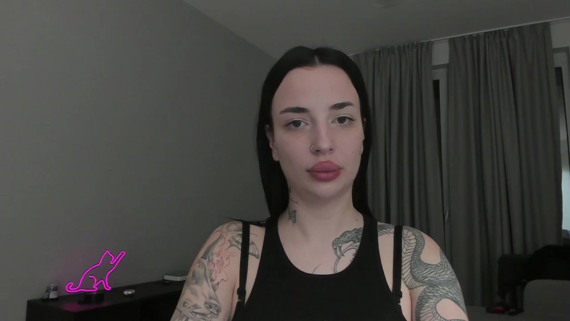 Gallery image thumbnail from MedisonbBlue's myfreecams stream on, 03/26/2025, 19:19 image 12 of 20
